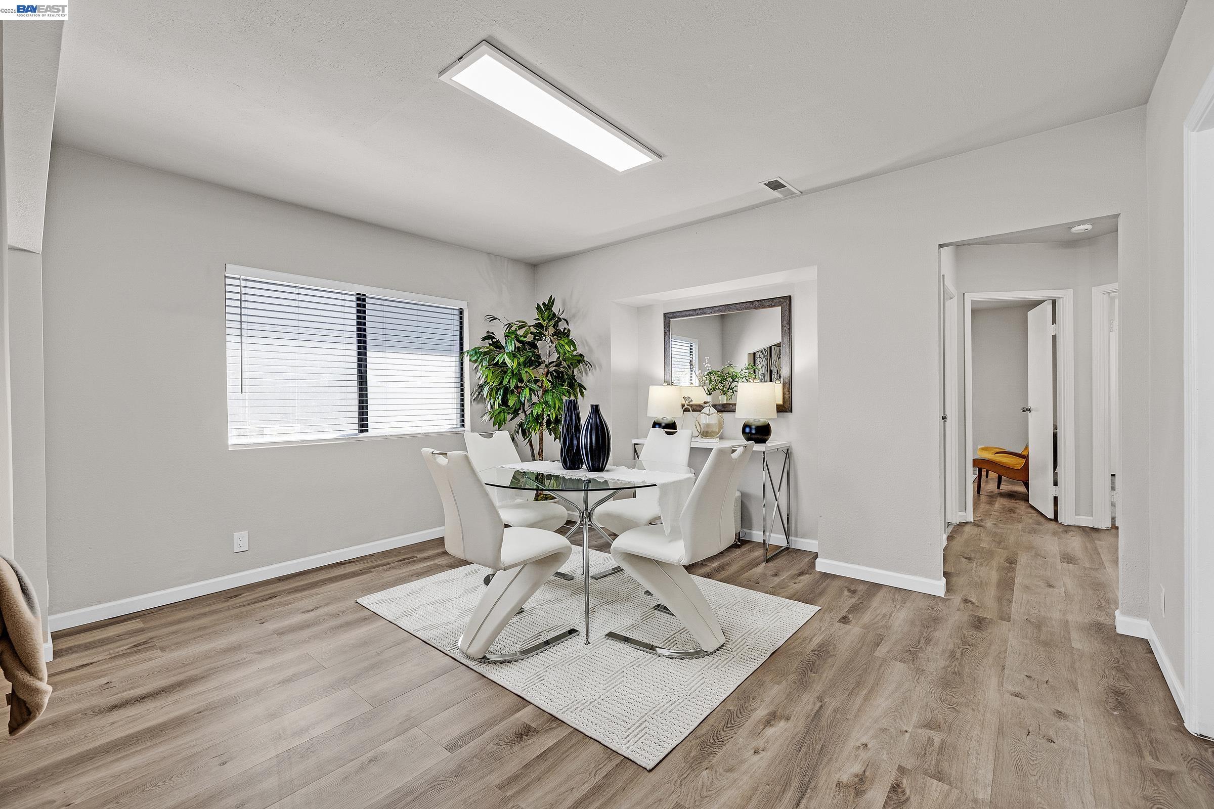 Detail Gallery Image 8 of 45 For 3626 Midvale Ave, Oakland,  CA 94602 - 3 Beds | 2 Baths