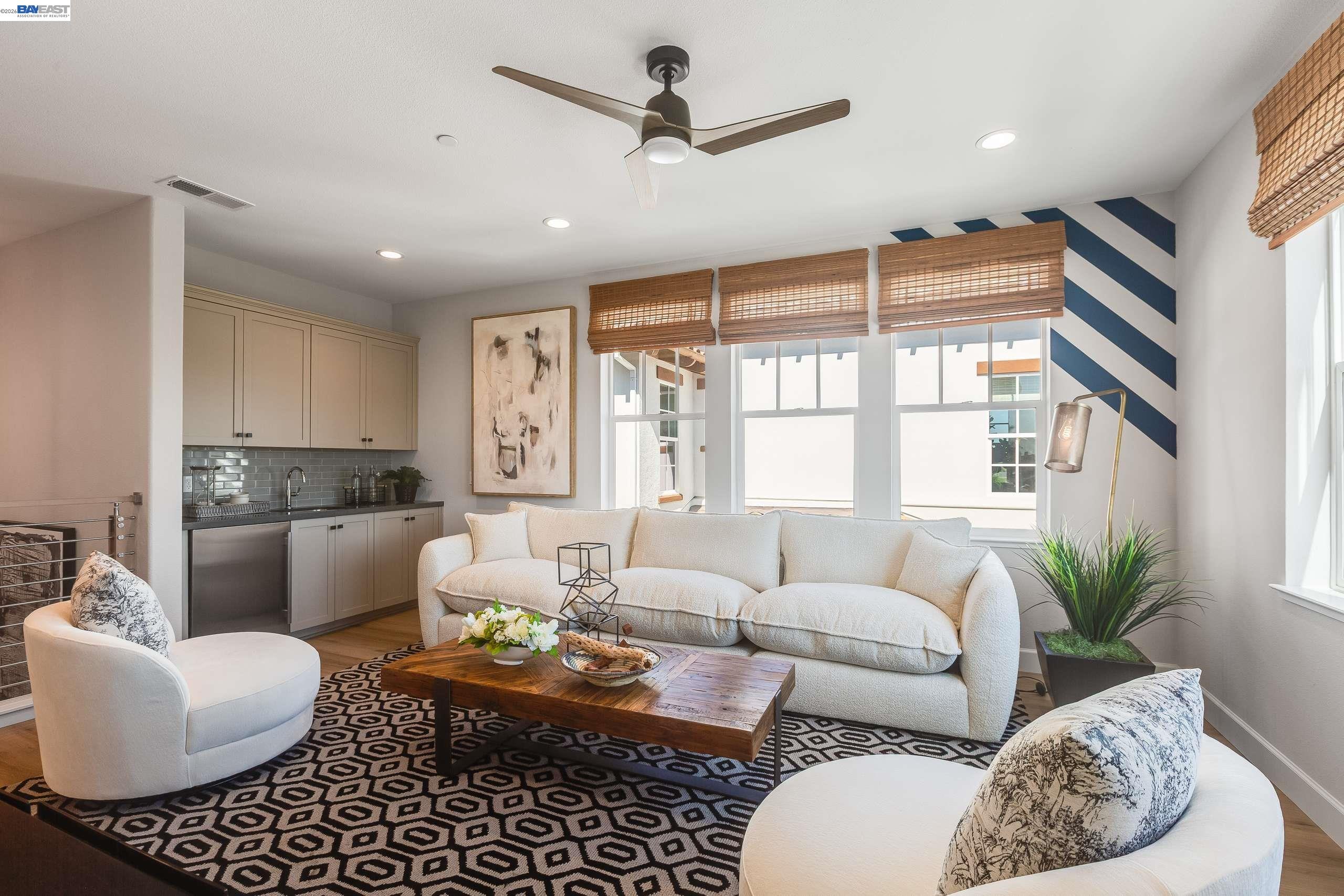 Detail Gallery Image 22 of 42 For 32651 Singh Circle, Union City,  CA 94587 - 5 Beds | 4/1 Baths