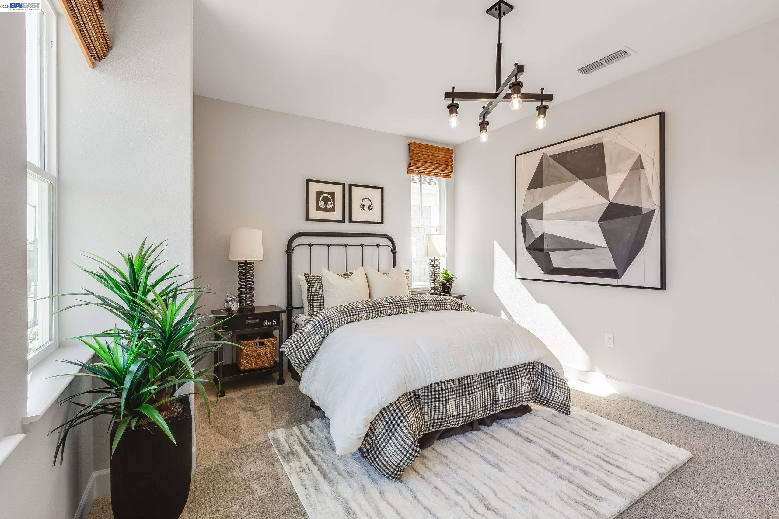 Detail Gallery Image 26 of 42 For 32651 Singh Circle, Union City,  CA 94587 - 5 Beds | 4/1 Baths