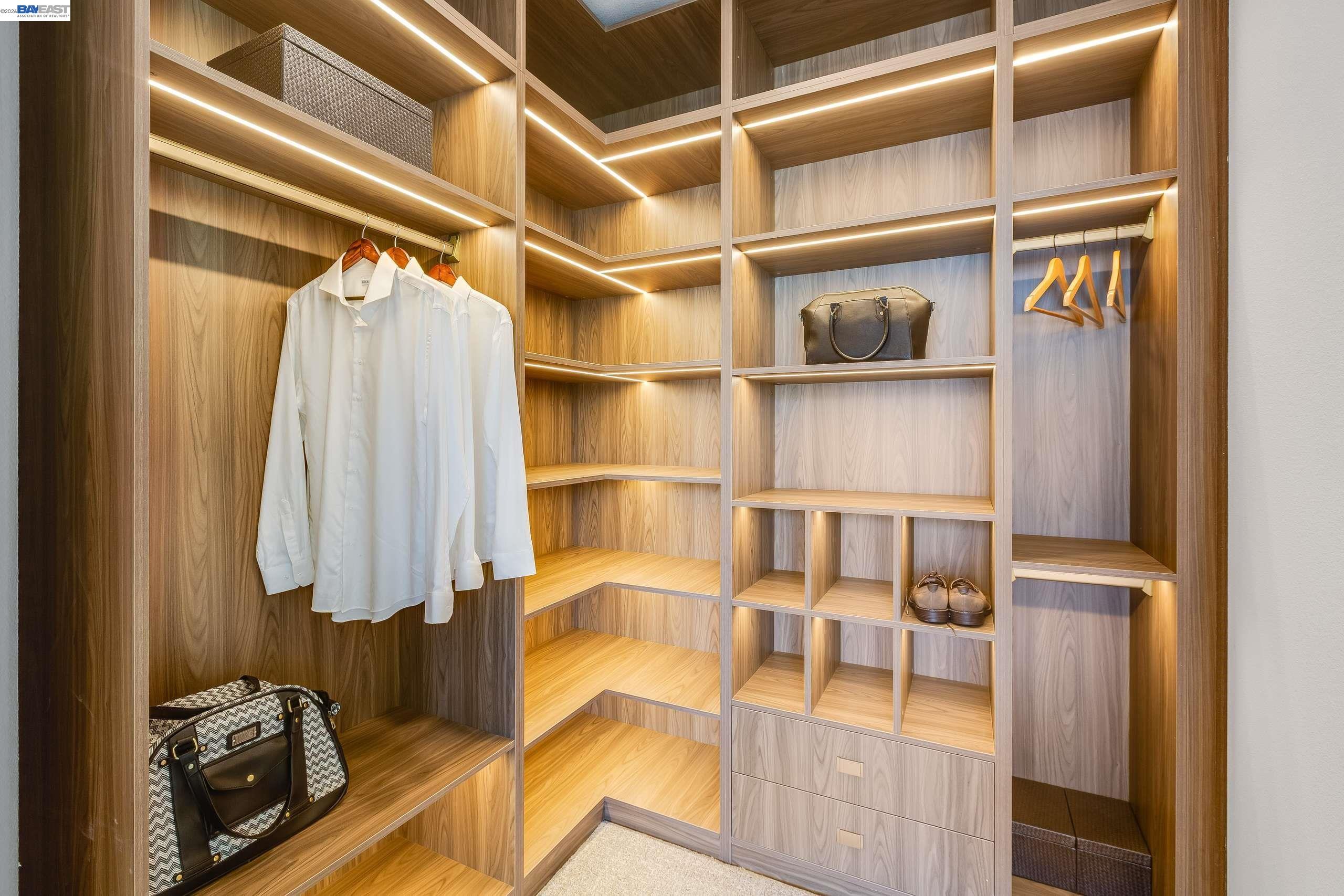 Detail Gallery Image 36 of 42 For 32651 Singh Circle, Union City,  CA 94587 - 5 Beds | 4/1 Baths