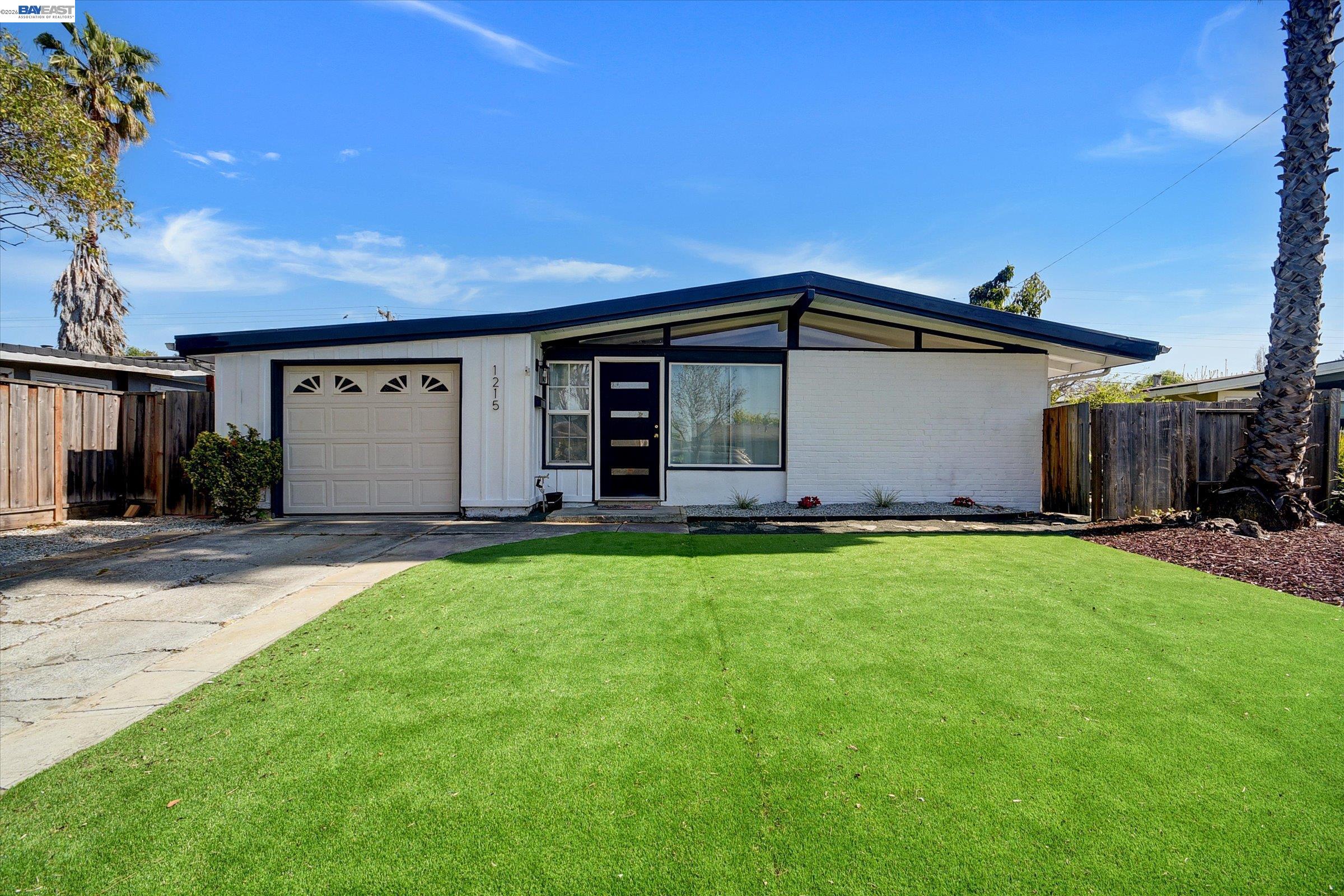 Detail Gallery Image 1 of 25 For 1215 Oak Creek Way, Sunnyvale,  CA 94089 - 3 Beds | 2 Baths