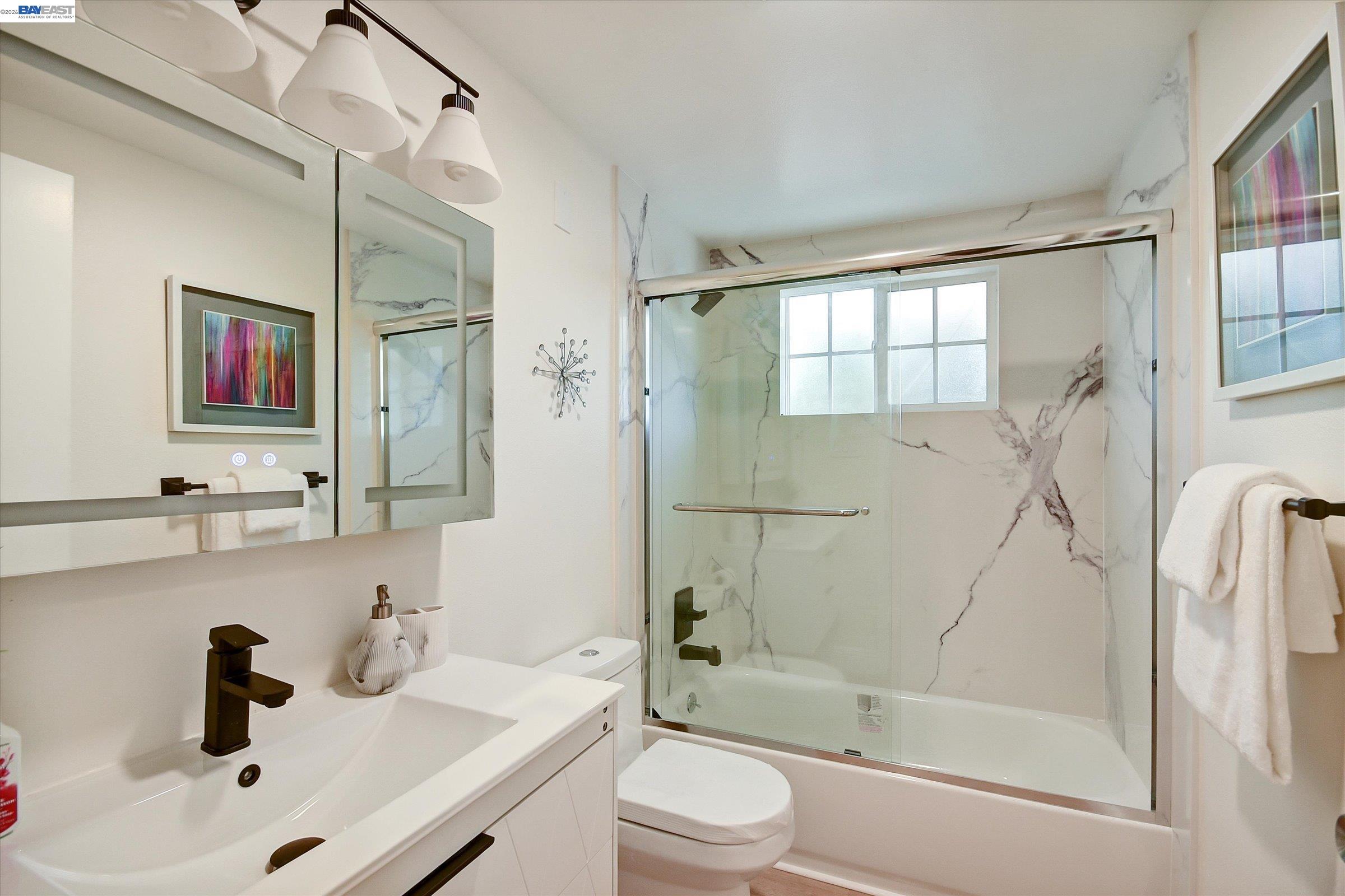 Detail Gallery Image 12 of 25 For 1215 Oak Creek Way, Sunnyvale,  CA 94089 - 3 Beds | 2 Baths