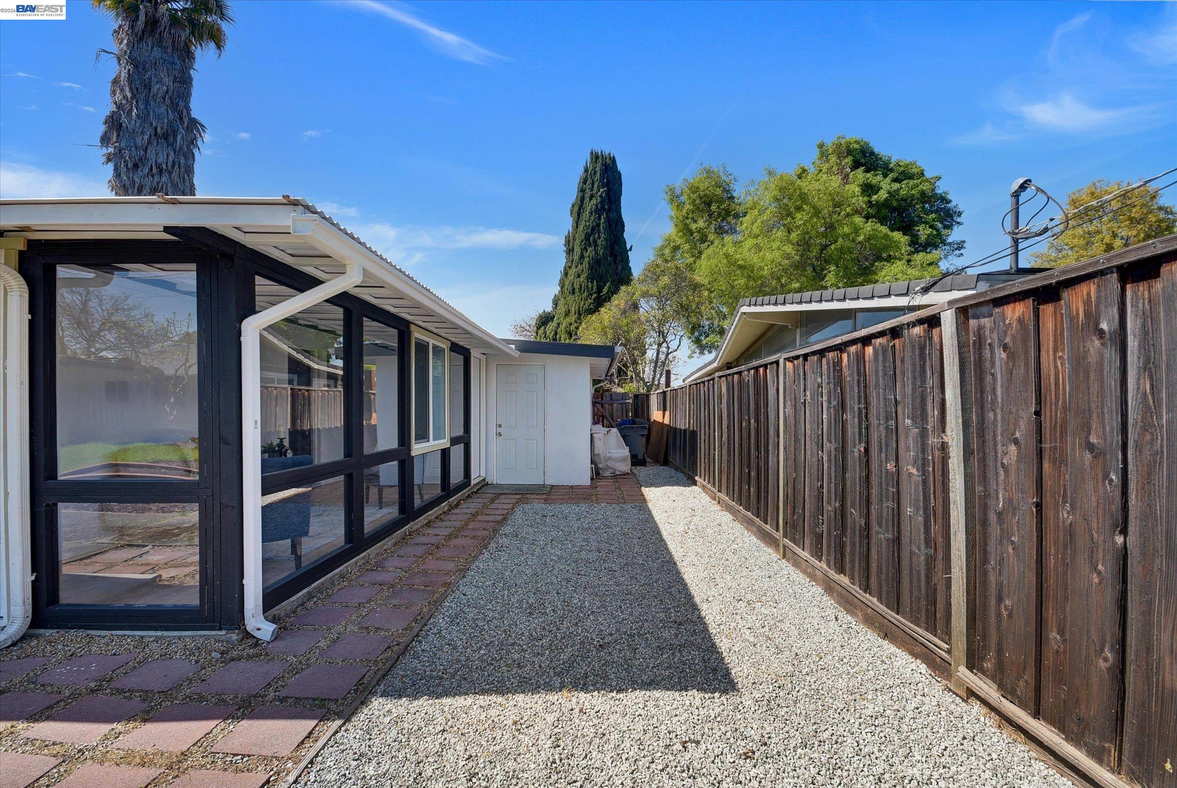 Detail Gallery Image 23 of 25 For 1215 Oak Creek Way, Sunnyvale,  CA 94089 - 3 Beds | 2 Baths