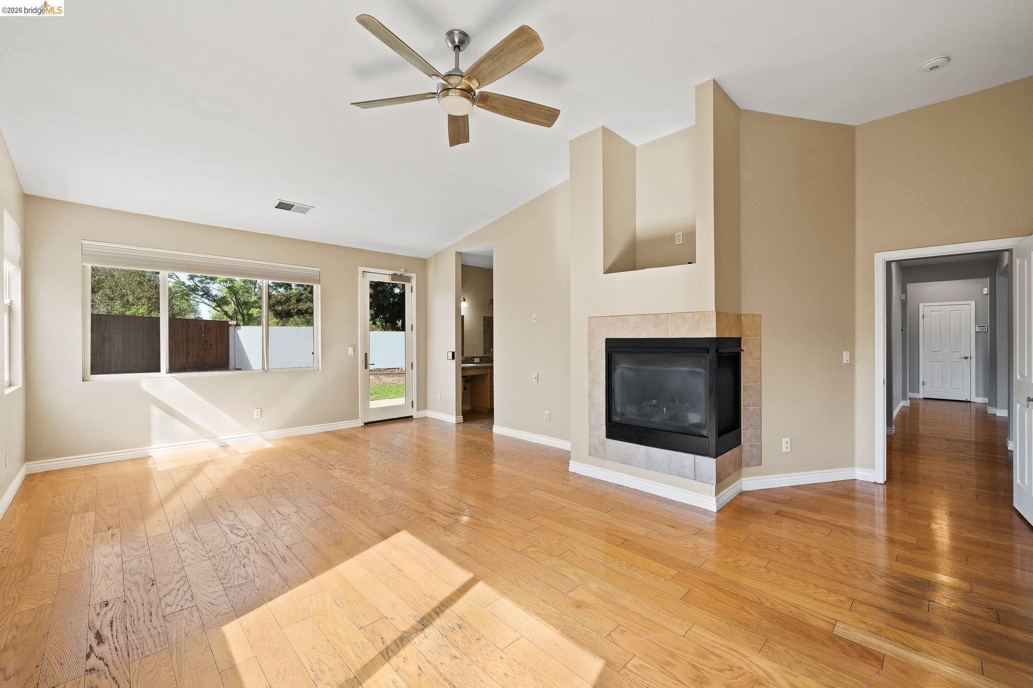 Detail Gallery Image 20 of 52 For 5019 Fernbank, Antioch,  CA 94513 - 5 Beds | 3/1 Baths