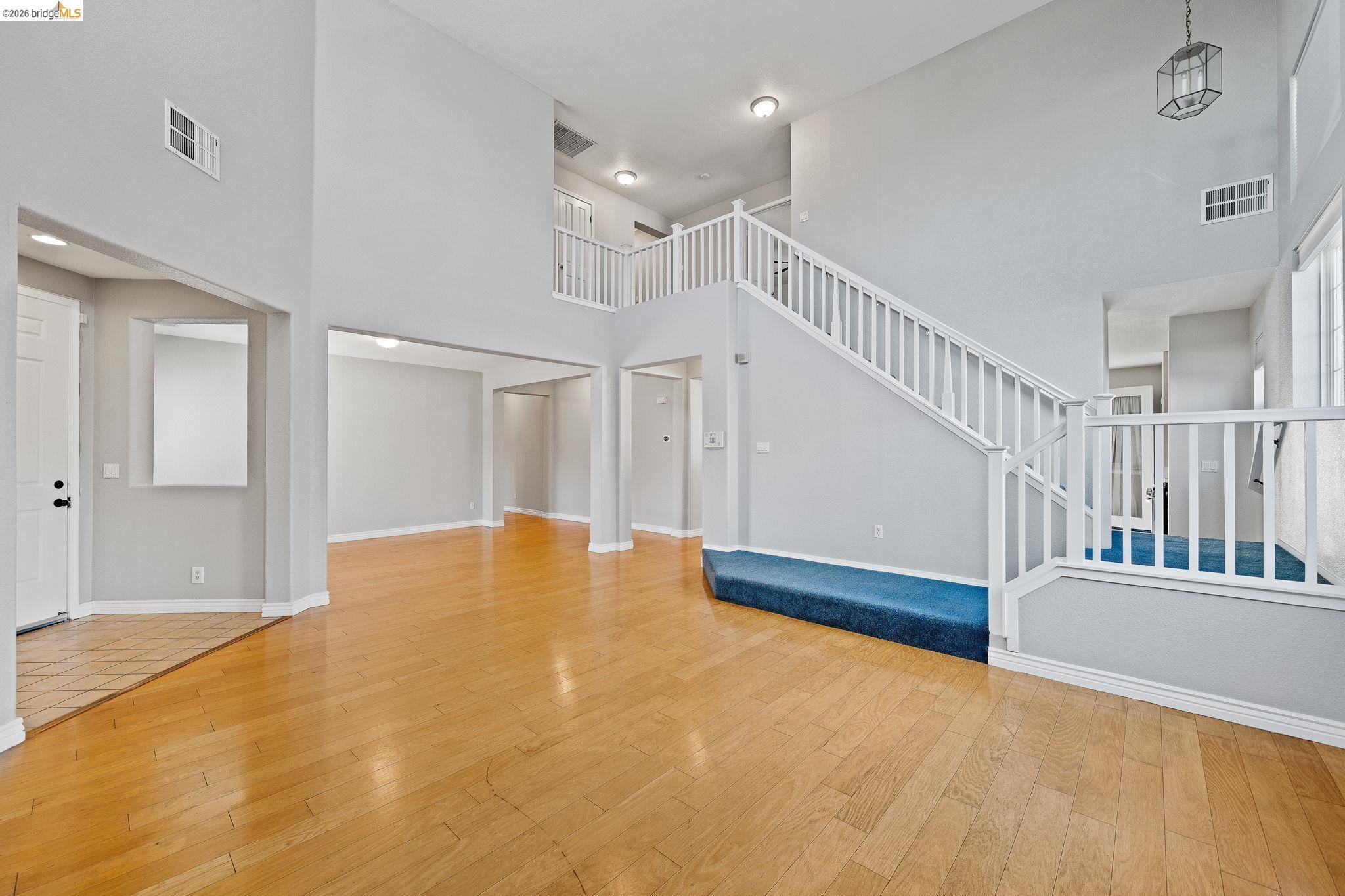 Detail Gallery Image 6 of 52 For 5019 Fernbank, Antioch,  CA 94513 - 5 Beds | 3/1 Baths