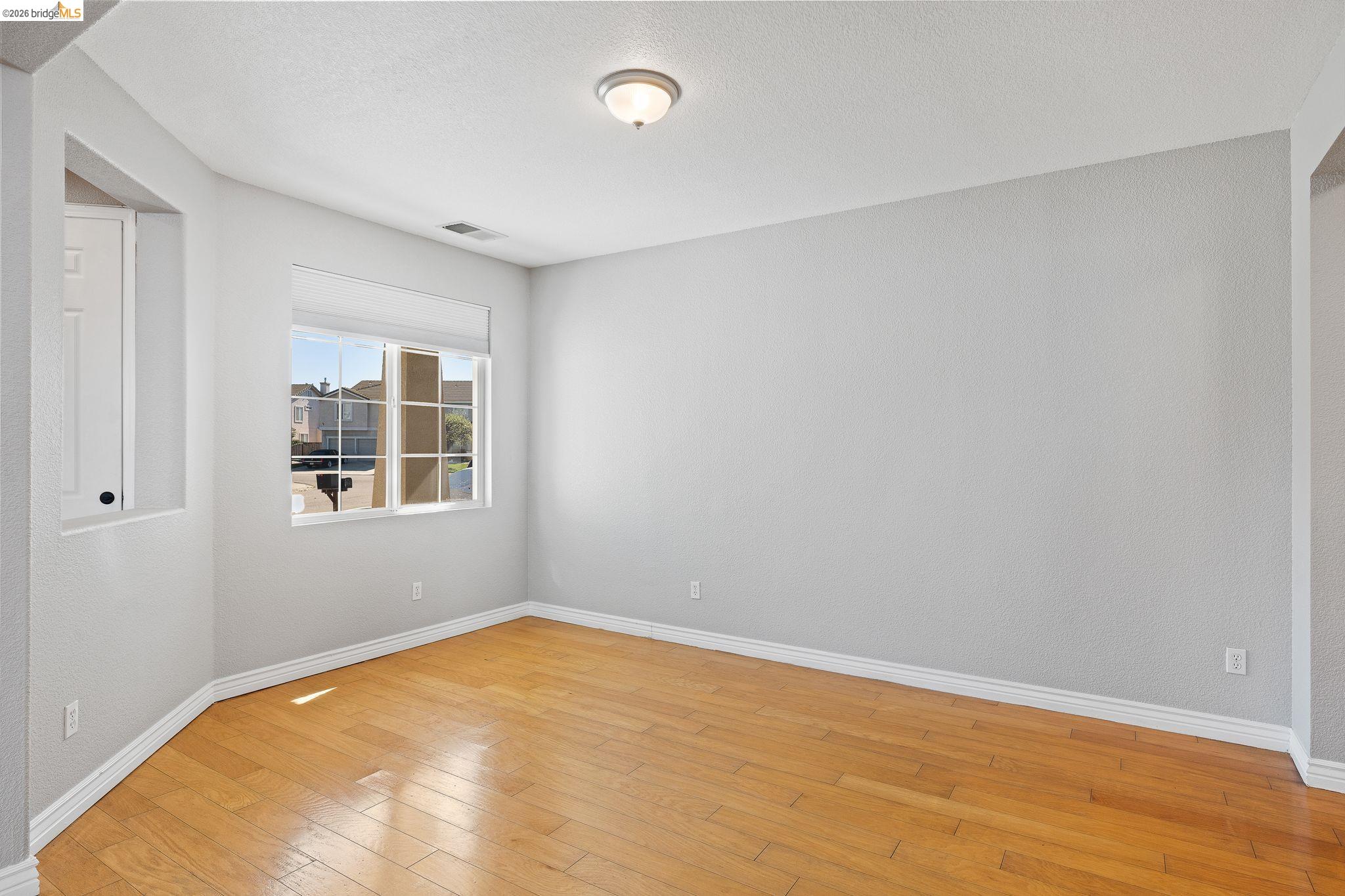 Detail Gallery Image 7 of 52 For 5019 Fernbank, Antioch,  CA 94513 - 5 Beds | 3/1 Baths