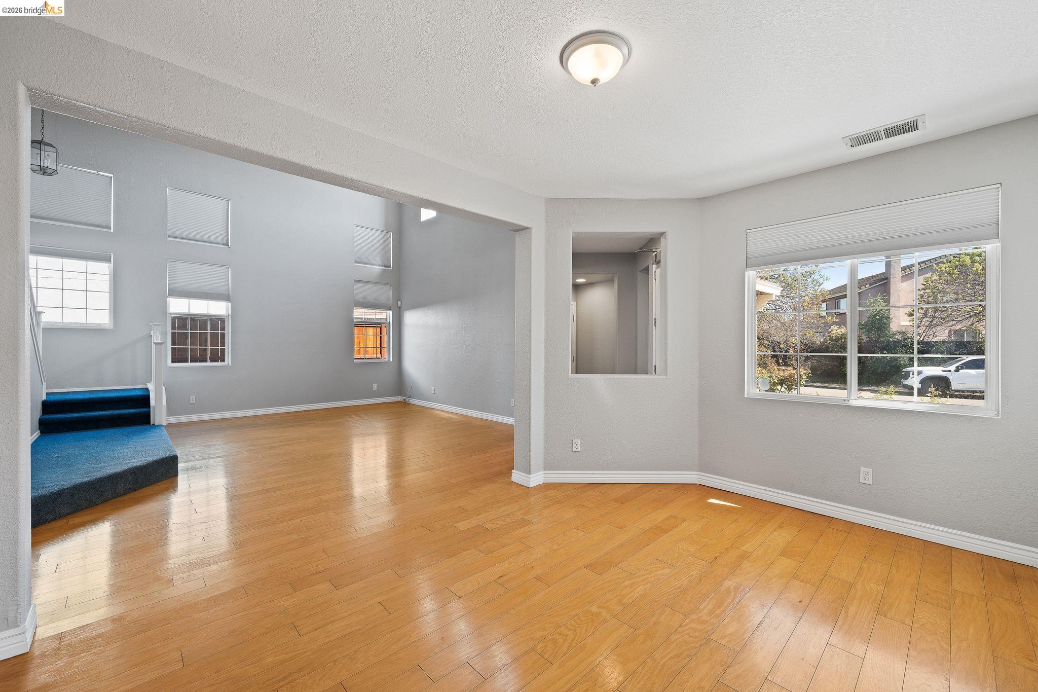 Detail Gallery Image 9 of 52 For 5019 Fernbank, Antioch,  CA 94513 - 5 Beds | 3/1 Baths