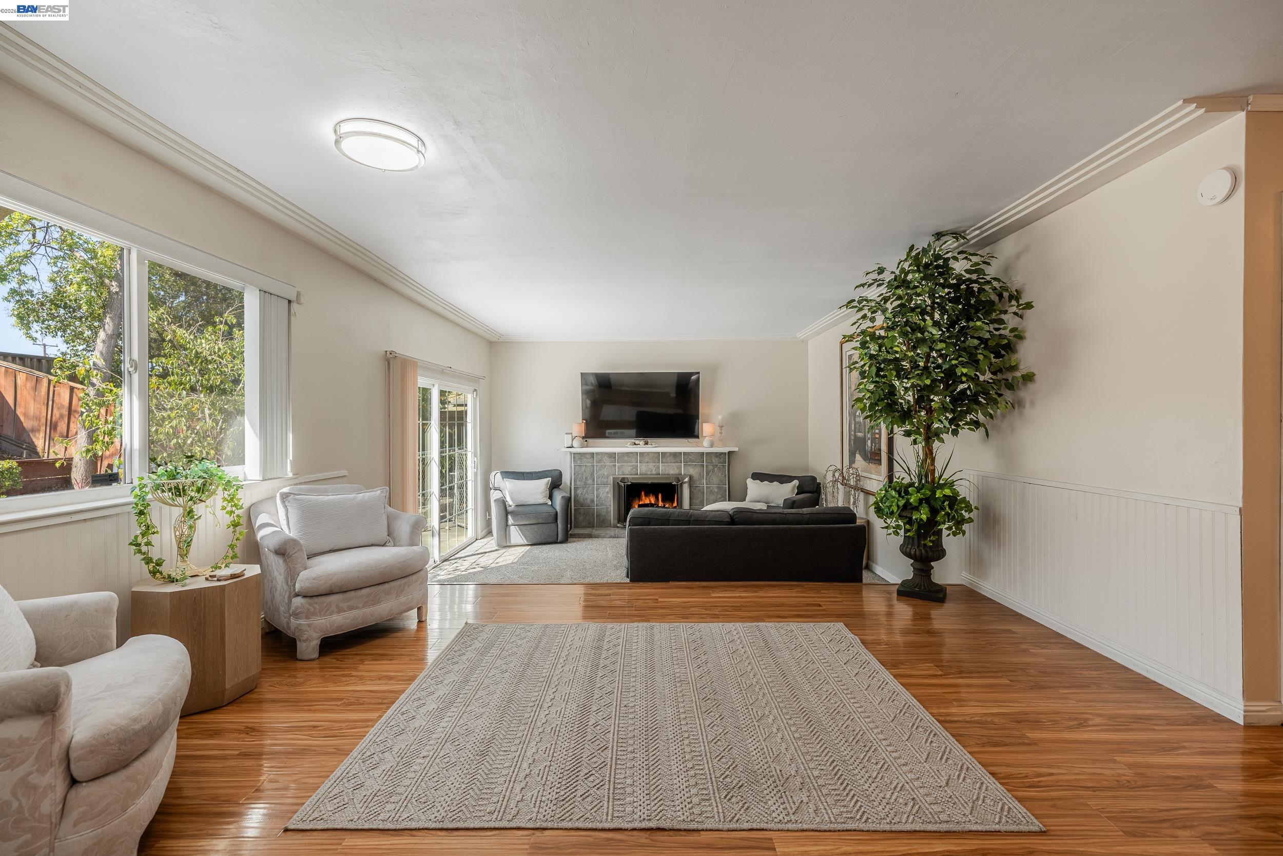 Detail Gallery Image 5 of 31 For 2279 Saint George Dr, Concord,  CA 94520 - 5 Beds | 2 Baths