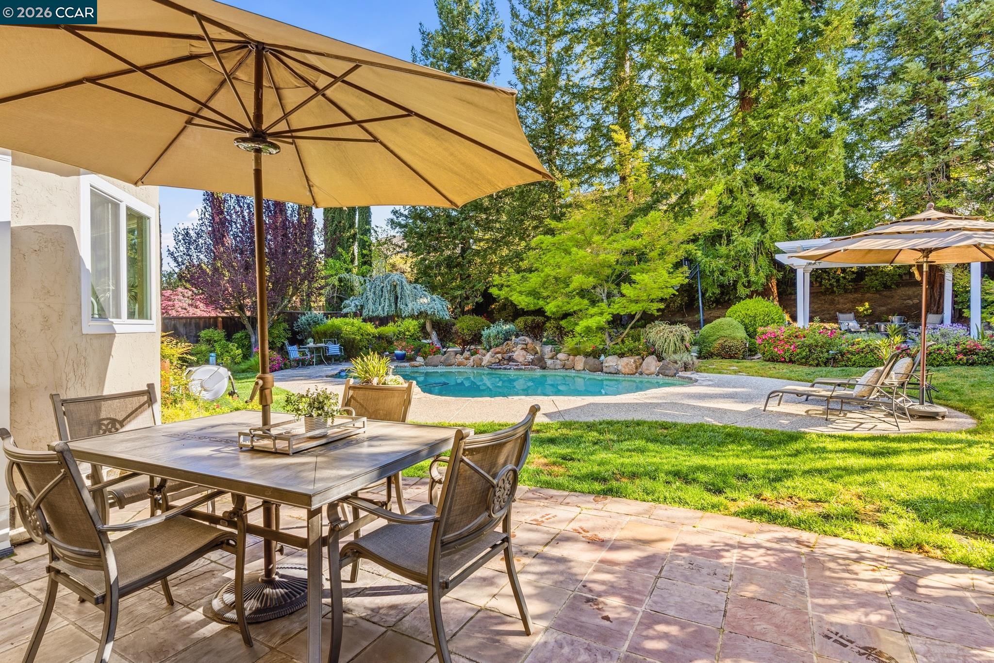 Detail Gallery Image 8 of 57 For 5017 Athens Dr, San Ramon,  CA 94582 - 5 Beds | 2/1 Baths