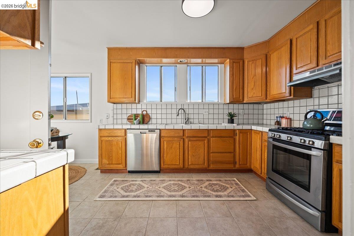 Detail Gallery Image 15 of 53 For 3118 Monticello Ave, Oakland,  CA 94619 - 3 Beds | 2 Baths