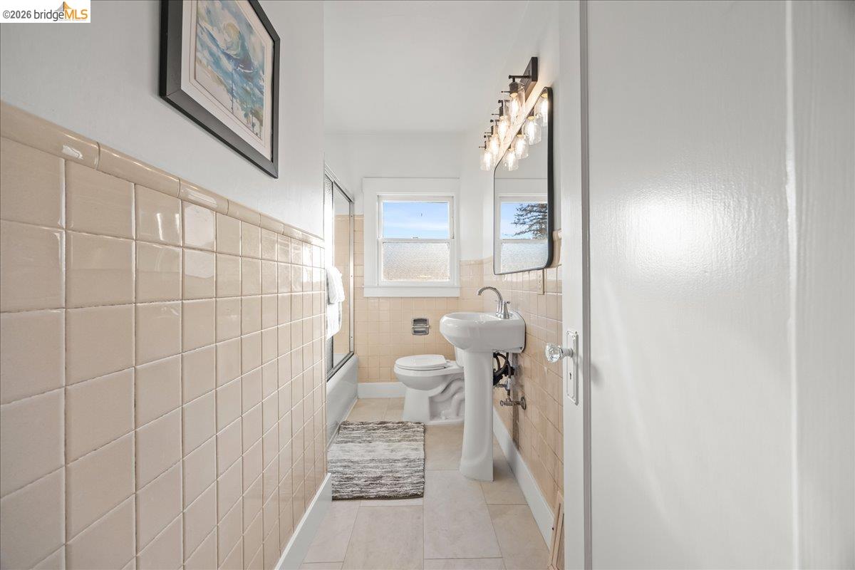 Detail Gallery Image 20 of 53 For 3118 Monticello Ave, Oakland,  CA 94619 - 3 Beds | 2 Baths