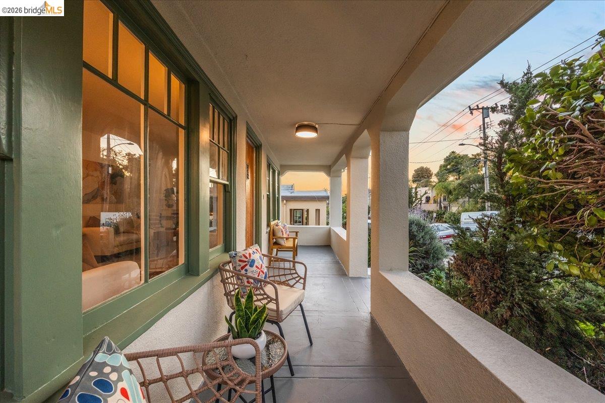 Detail Gallery Image 3 of 53 For 3118 Monticello Ave, Oakland,  CA 94619 - 3 Beds | 2 Baths