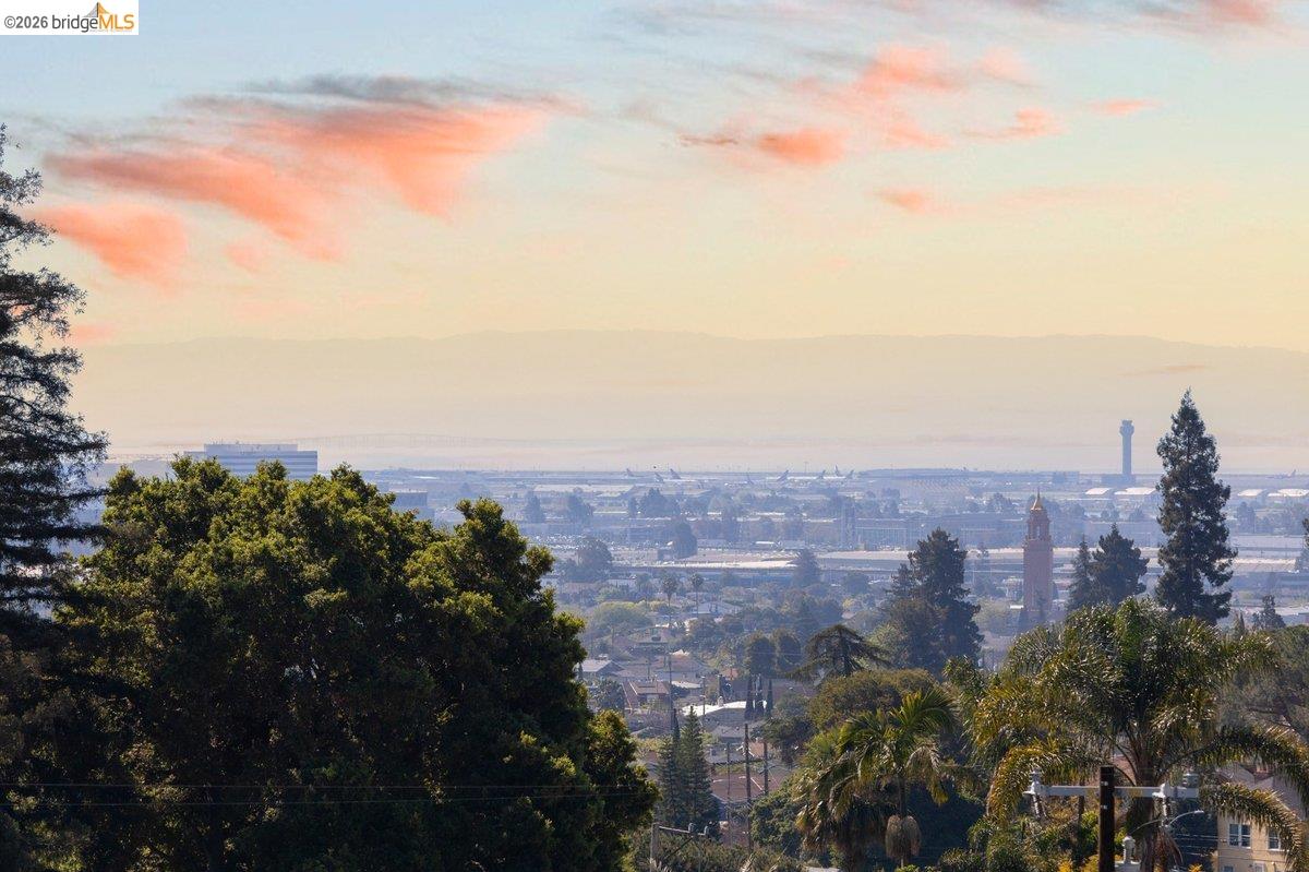 Detail Gallery Image 23 of 53 For 3118 Monticello Ave, Oakland,  CA 94619 - 3 Beds | 2 Baths