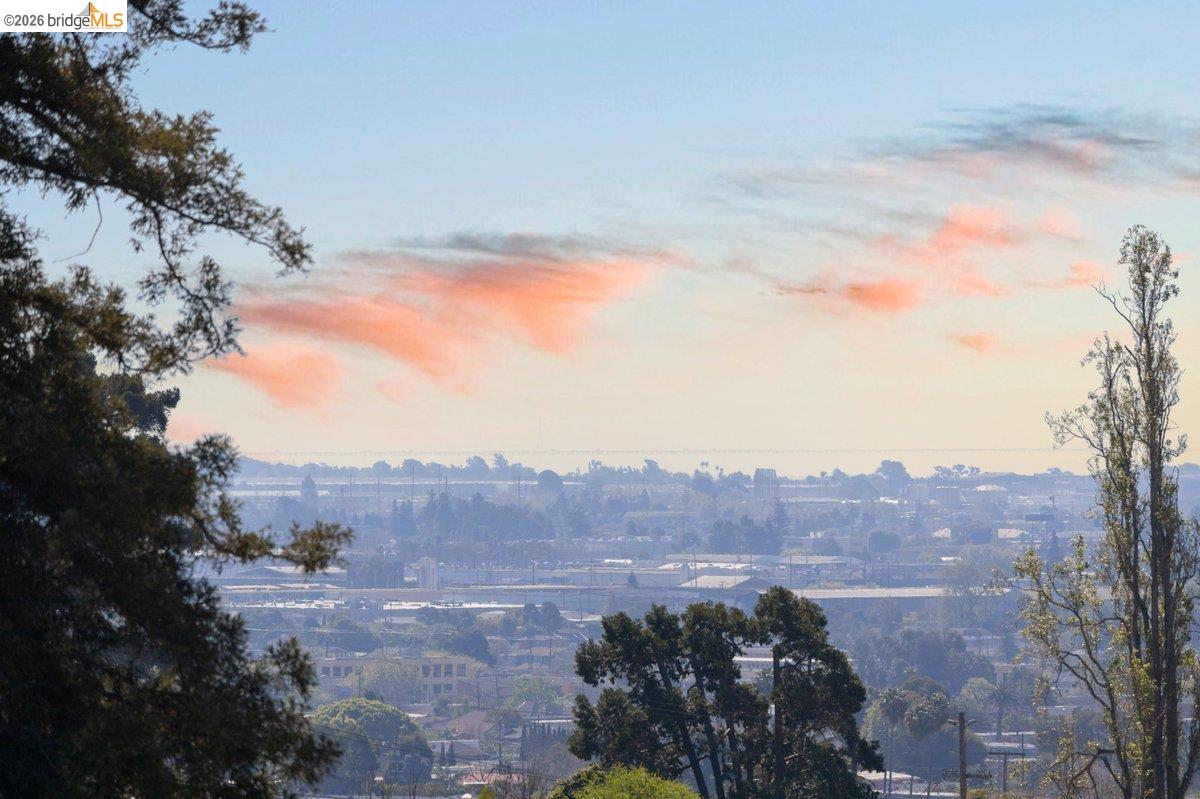 Detail Gallery Image 29 of 53 For 3118 Monticello Ave, Oakland,  CA 94619 - 3 Beds | 2 Baths