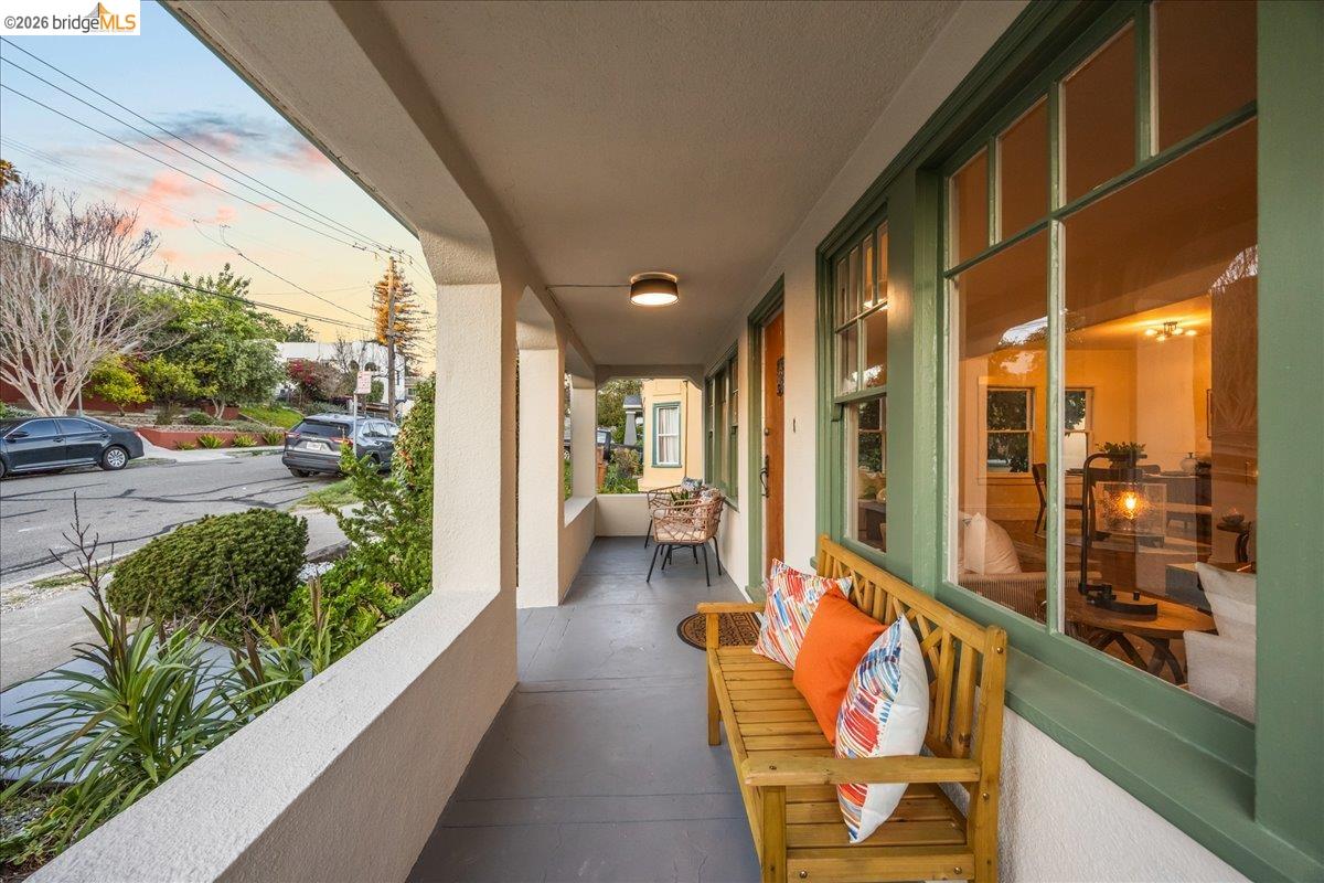 Detail Gallery Image 4 of 53 For 3118 Monticello Ave, Oakland,  CA 94619 - 3 Beds | 2 Baths