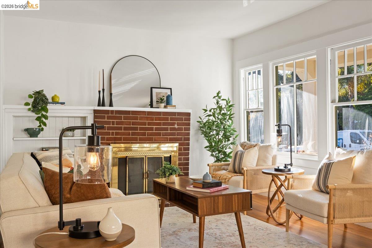 Detail Gallery Image 6 of 53 For 3118 Monticello Ave, Oakland,  CA 94619 - 3 Beds | 2 Baths