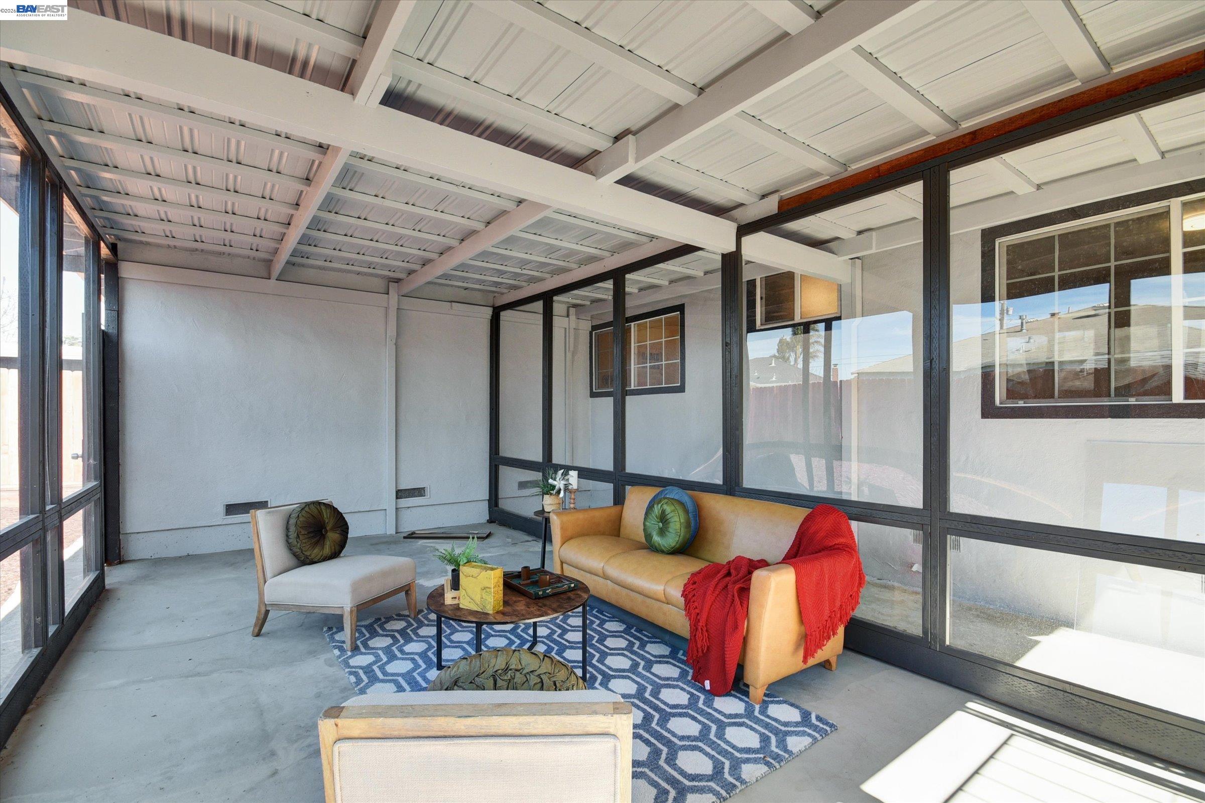 Detail Gallery Image 25 of 38 For 147 Wisteria Dr, East Palo Alto,  CA 94303 - 3 Beds | 1 Baths