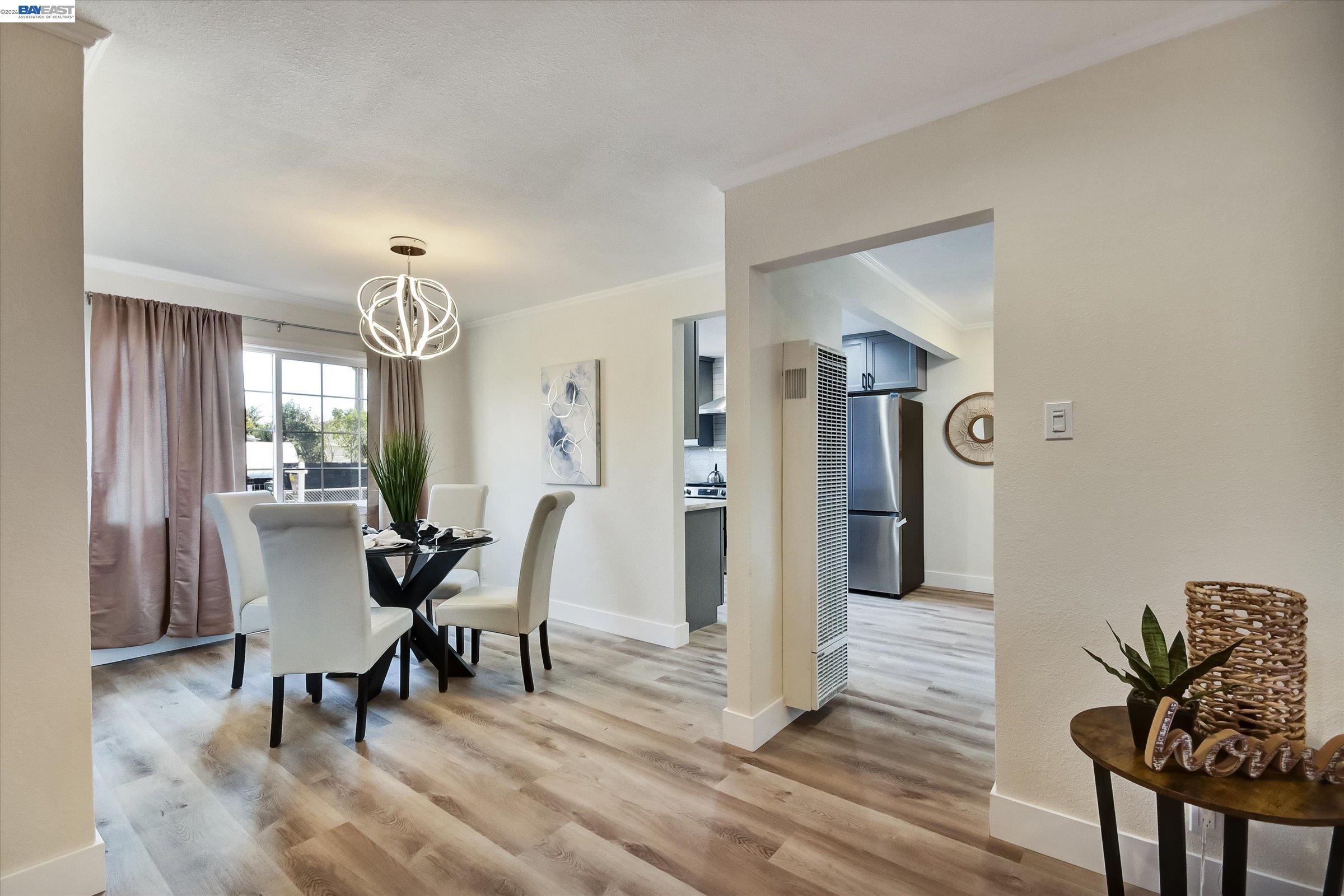 Detail Gallery Image 9 of 38 For 147 Wisteria Dr, East Palo Alto,  CA 94303 - 3 Beds | 1 Baths