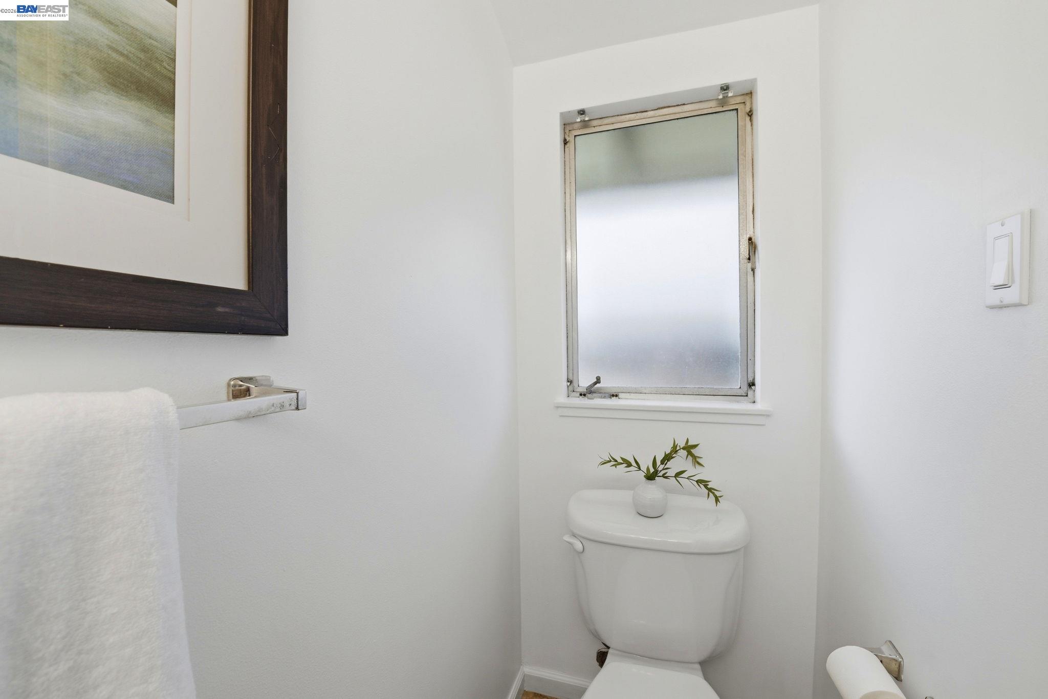 Detail Gallery Image 26 of 38 For 24889 Bland St, Hayward,  CA 94541 - 2 Beds | 1/1 Baths