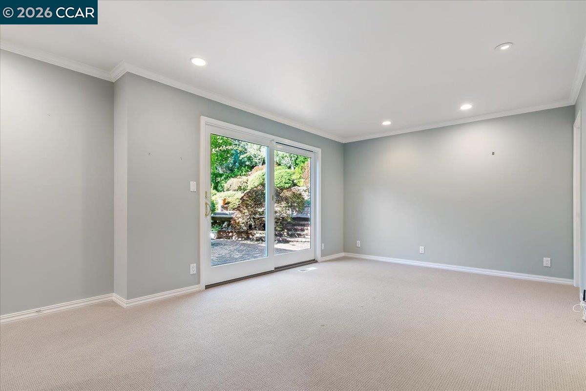 Detail Gallery Image 13 of 30 For 539 Dalewood Dr, Orinda,  CA 94563 - 4 Beds | 3 Baths