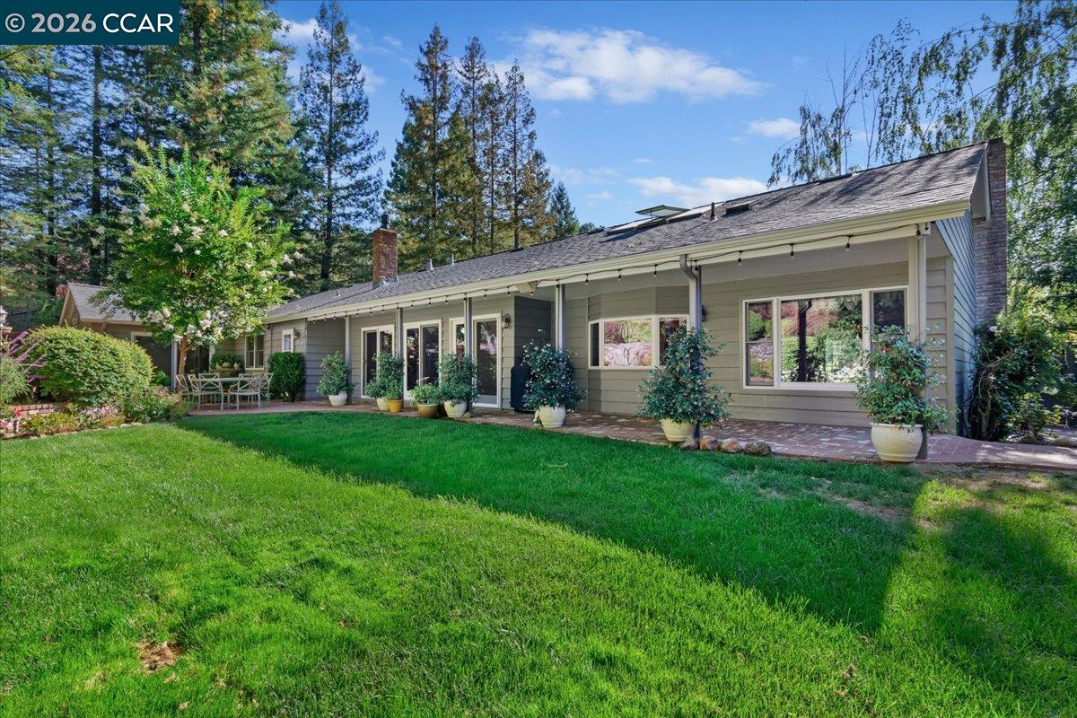 Detail Gallery Image 23 of 30 For 539 Dalewood Dr, Orinda,  CA 94563 - 4 Beds | 3 Baths