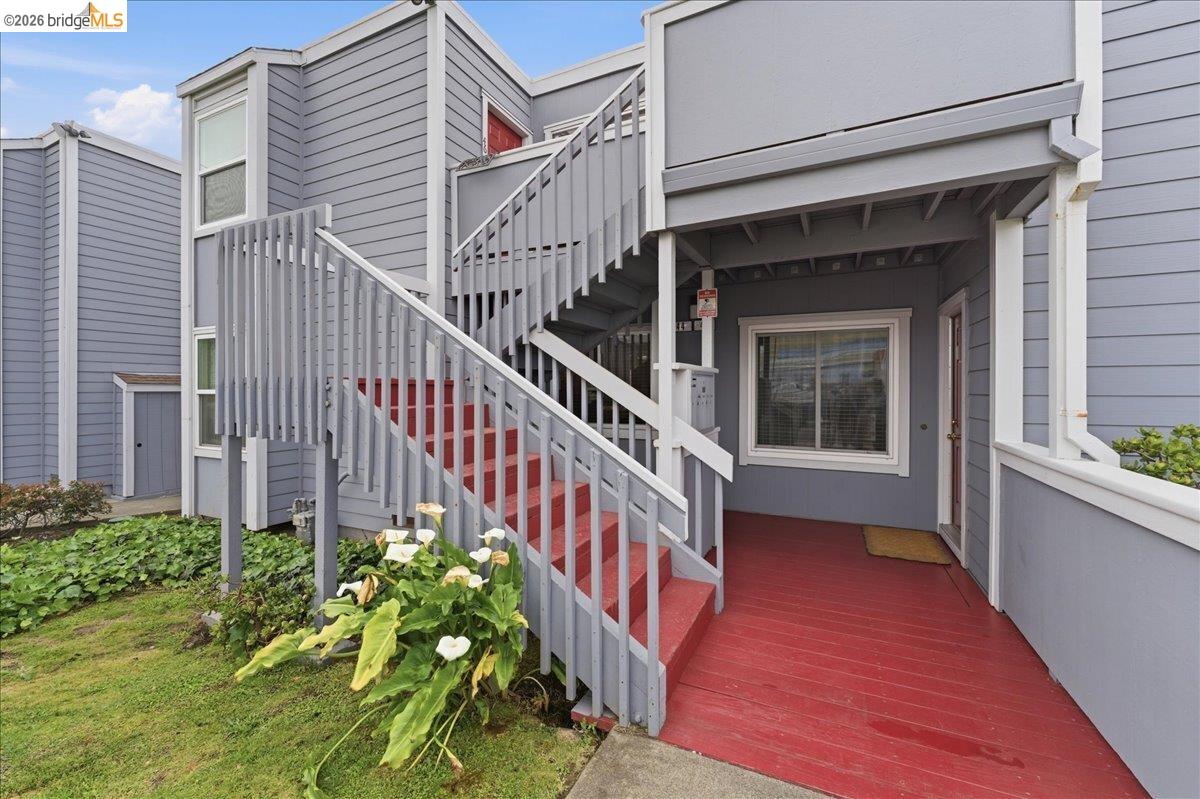 Detail Gallery Image 1 of 27 For 44 Oak Ave # 6,  South San Francisco,  CA 94080 - 2 Beds | 1 Baths