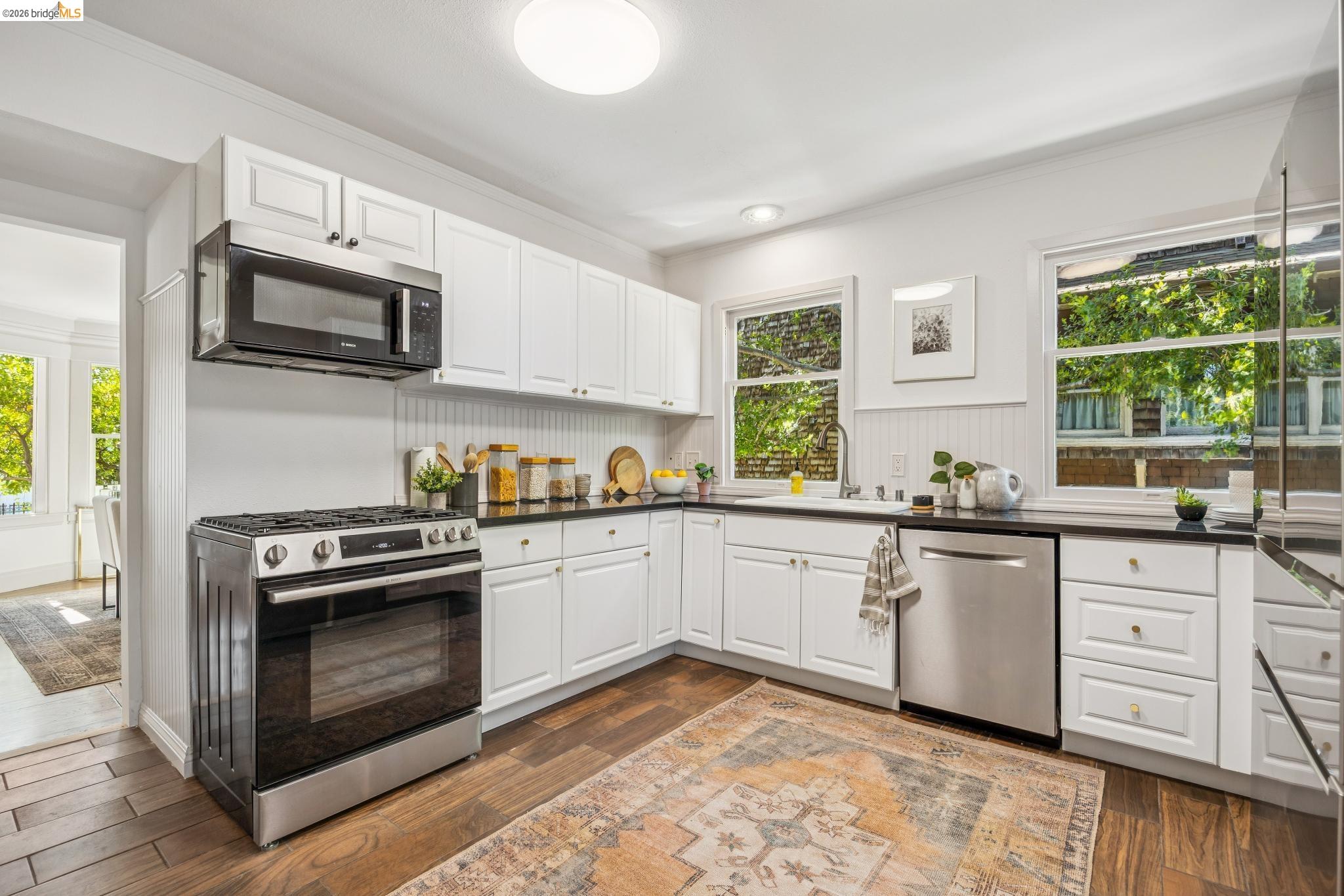 Detail Gallery Image 22 of 60 For 1138 Bella Vista Ave, Oakland,  CA 94610 - 5 Beds | 3 Baths