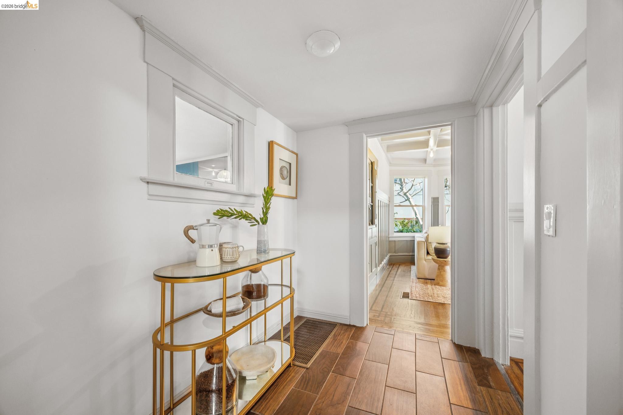 Detail Gallery Image 23 of 60 For 1138 Bella Vista Ave, Oakland,  CA 94610 - 5 Beds | 3 Baths