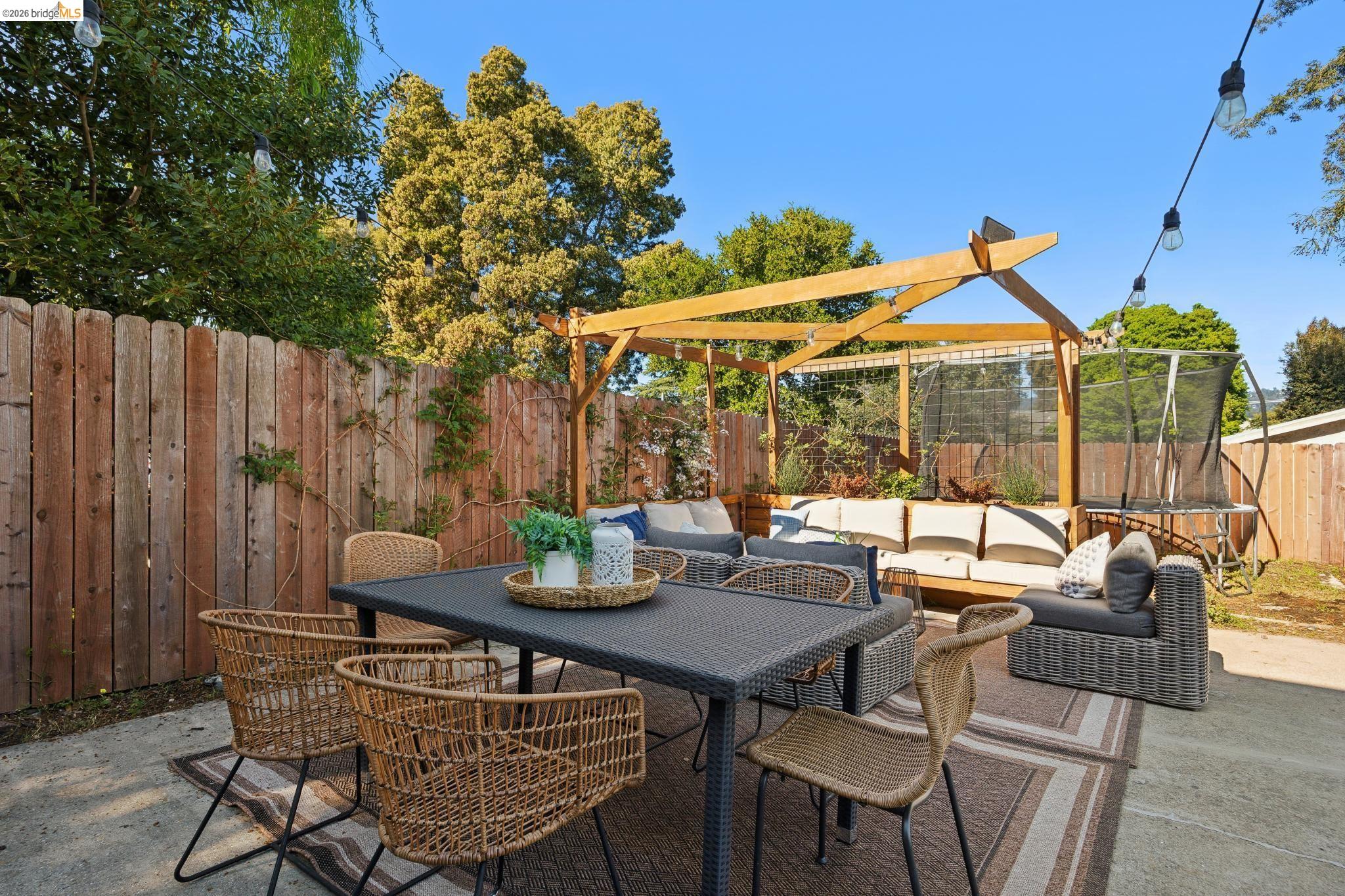 Detail Gallery Image 53 of 60 For 1138 Bella Vista Ave, Oakland,  CA 94610 - 5 Beds | 3 Baths