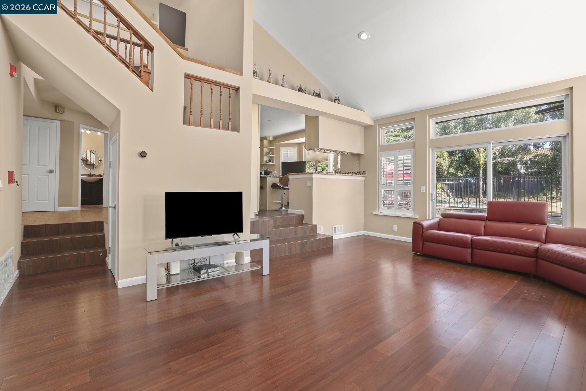 Detail Gallery Image 12 of 49 For 1941 Springridge Ct, Concord,  CA 94521 - 5 Beds | 3/1 Baths