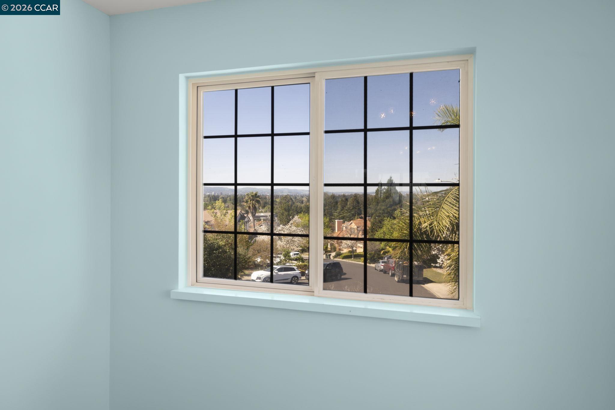 Detail Gallery Image 30 of 49 For 1941 Springridge Ct, Concord,  CA 94521 - 5 Beds | 3/1 Baths