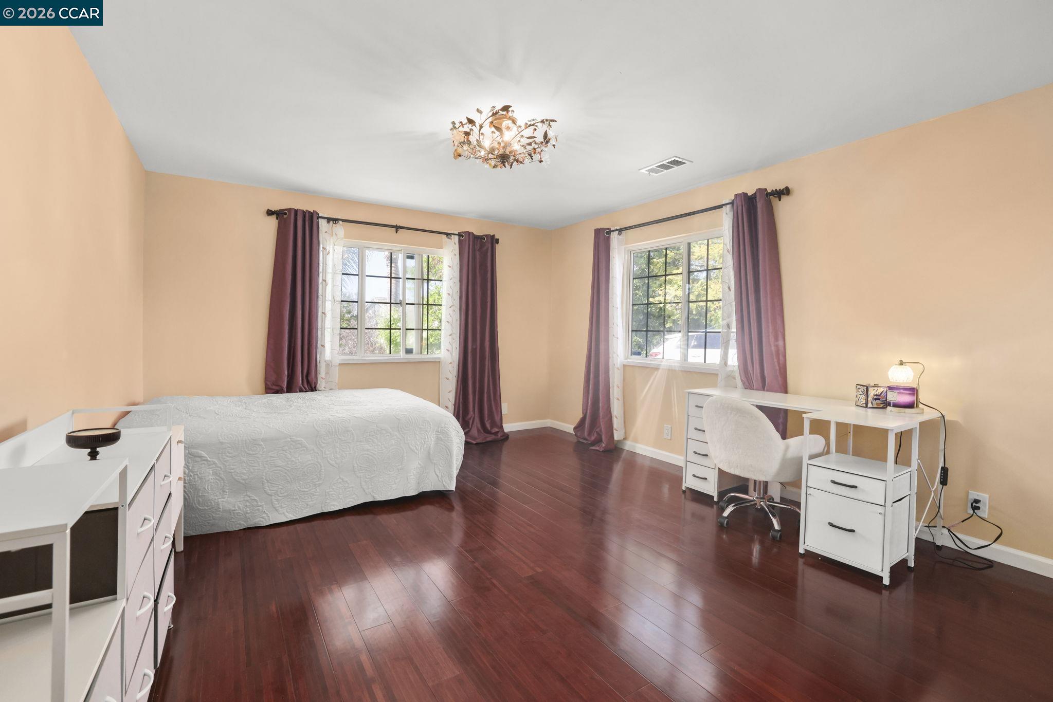 Detail Gallery Image 33 of 49 For 1941 Springridge Ct, Concord,  CA 94521 - 5 Beds | 3/1 Baths