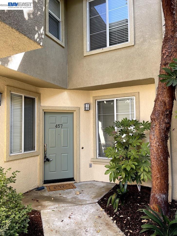 Detail Gallery Image 1 of 19 For 457 Ribbonwood Ave, San Jose,  CA 95123 - 2 Beds | 2/1 Baths