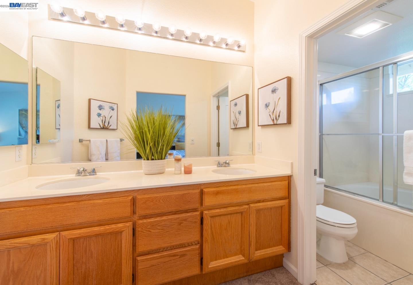 Detail Gallery Image 14 of 19 For 457 Ribbonwood Ave, San Jose,  CA 95123 - 2 Beds | 2/1 Baths