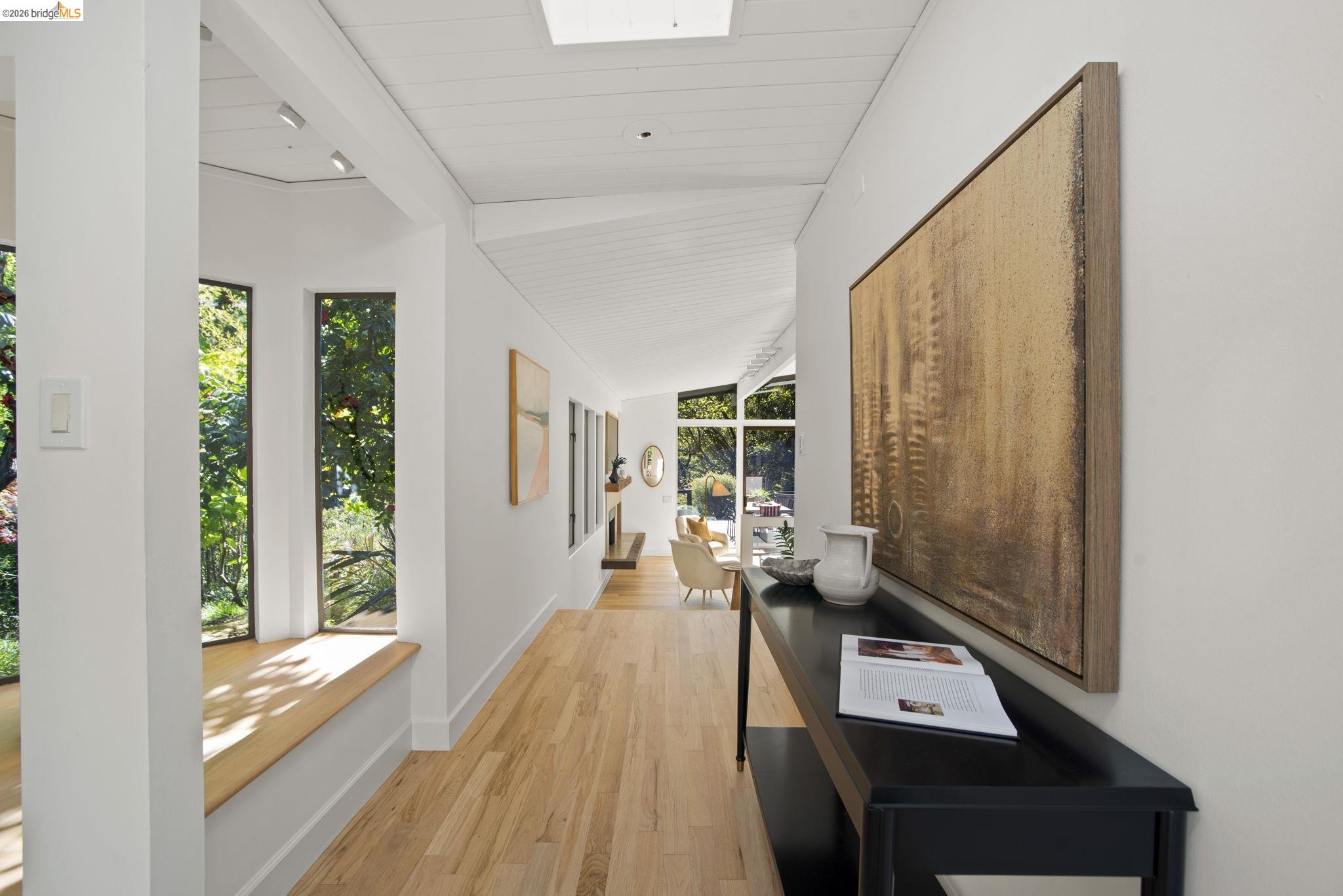 Detail Gallery Image 21 of 57 For 6966 Paso Robles Drive, Oakland,  CA 94611 - 3 Beds | 2/1 Baths