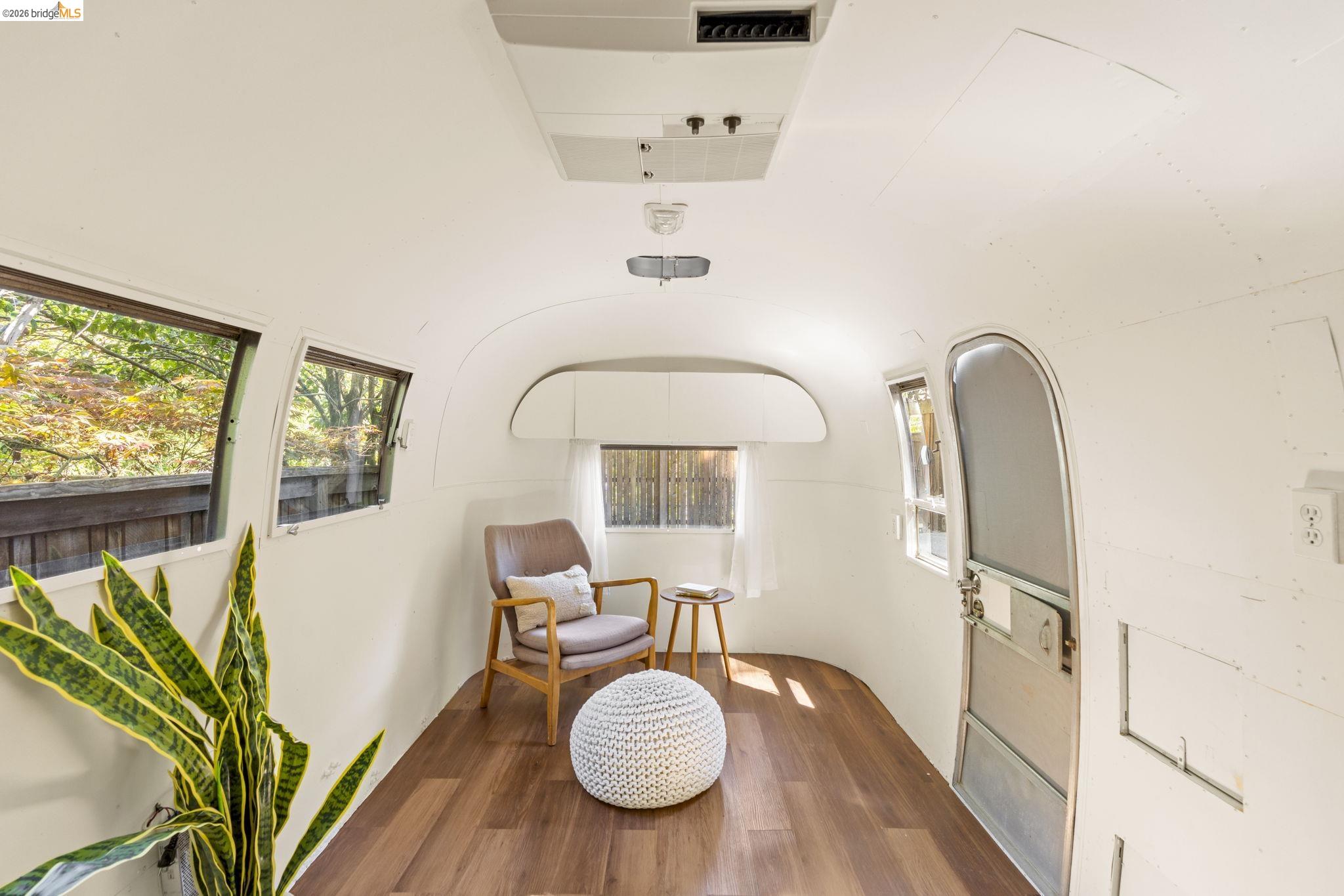 Detail Gallery Image 49 of 57 For 6966 Paso Robles Drive, Oakland,  CA 94611 - 3 Beds | 2/1 Baths