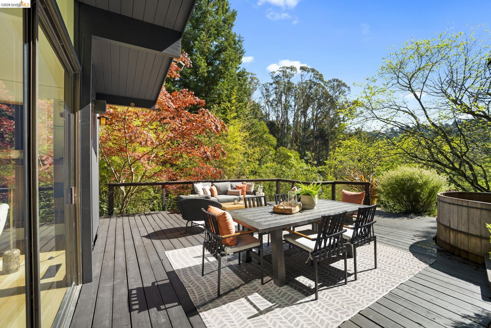 Detail Gallery Image 52 of 57 For 6966 Paso Robles Drive, Oakland,  CA 94611 - 3 Beds | 2/1 Baths