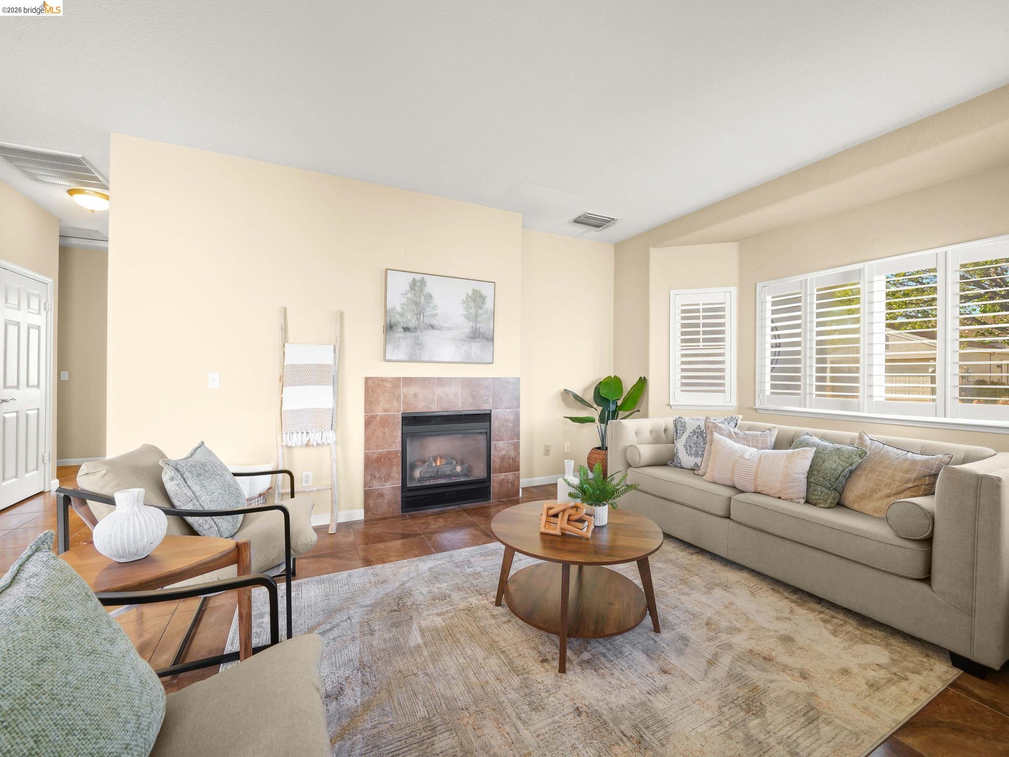 Detail Gallery Image 2 of 22 For 714 Cherry Hills, Rio Vista,  CA 94571 - 2 Beds | 2 Baths