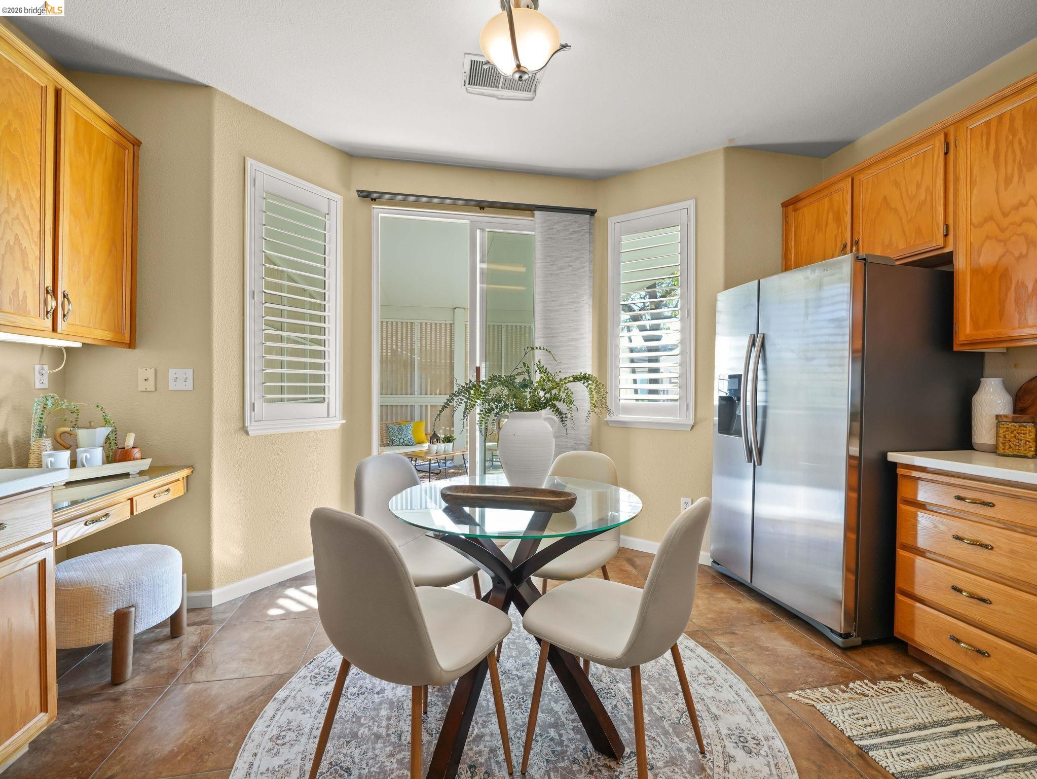 Detail Gallery Image 5 of 22 For 714 Cherry Hills, Rio Vista,  CA 94571 - 2 Beds | 2 Baths