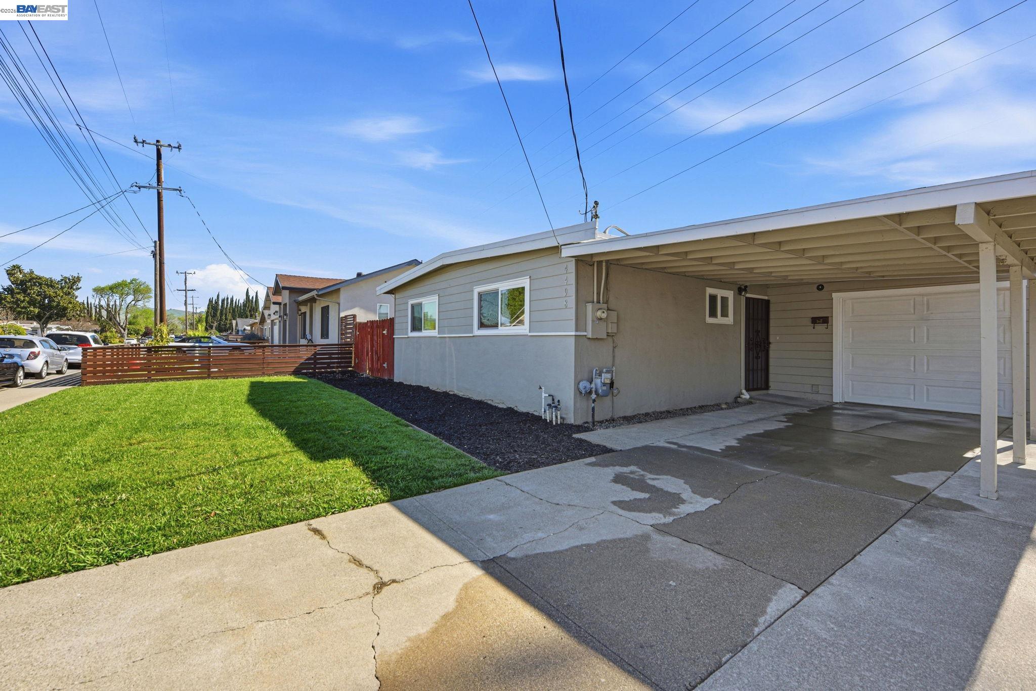 Detail Gallery Image 4 of 42 For 4498 Ladner St, Fremont,  CA 94538 - 3 Beds | 1 Baths