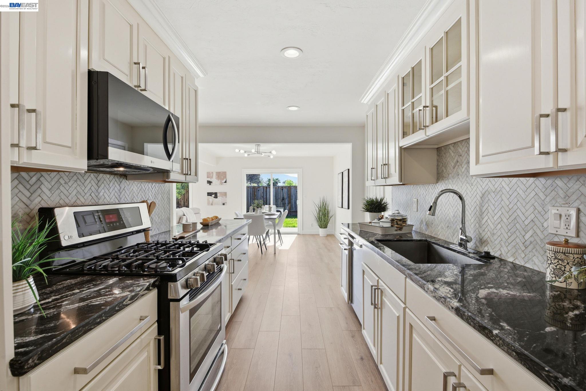 Detail Gallery Image 7 of 42 For 4498 Ladner St, Fremont,  CA 94538 - 3 Beds | 1 Baths