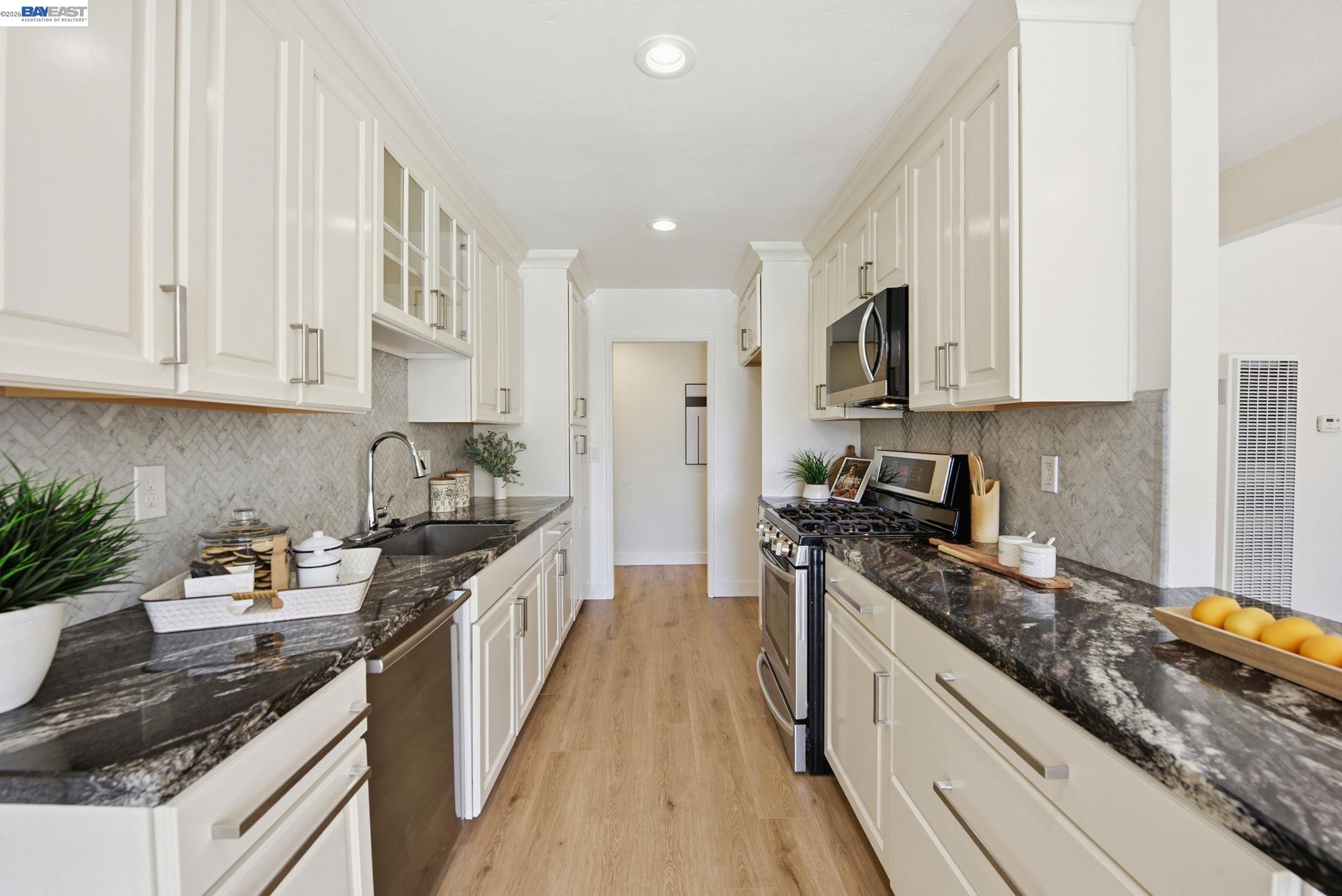 Detail Gallery Image 10 of 42 For 4498 Ladner St, Fremont,  CA 94538 - 3 Beds | 1 Baths