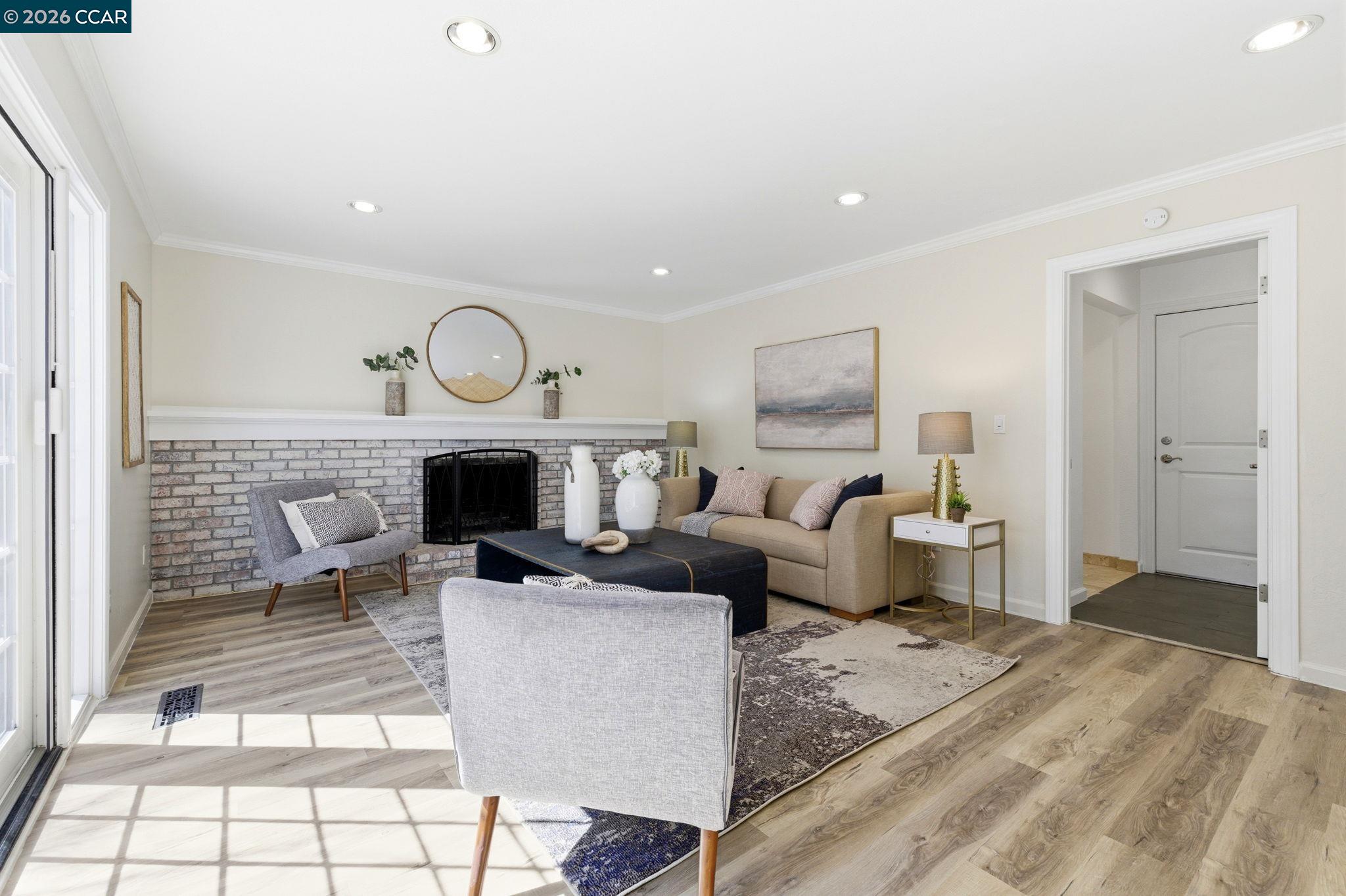 Detail Gallery Image 15 of 36 For 5612 Frank Pl, Clayton,  CA 94517 - 4 Beds | 2/1 Baths