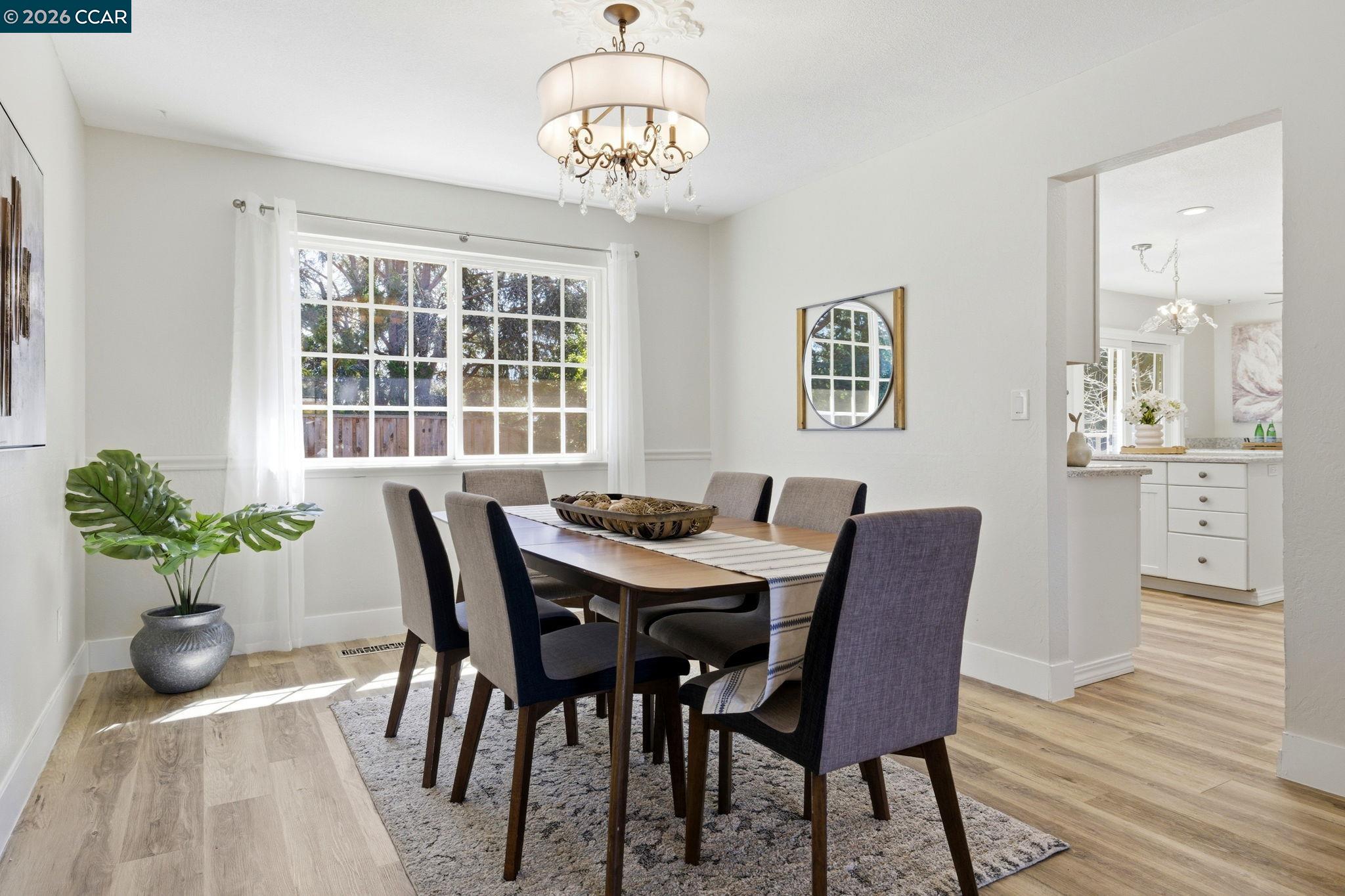 Detail Gallery Image 6 of 36 For 5612 Frank Pl, Clayton,  CA 94517 - 4 Beds | 2/1 Baths