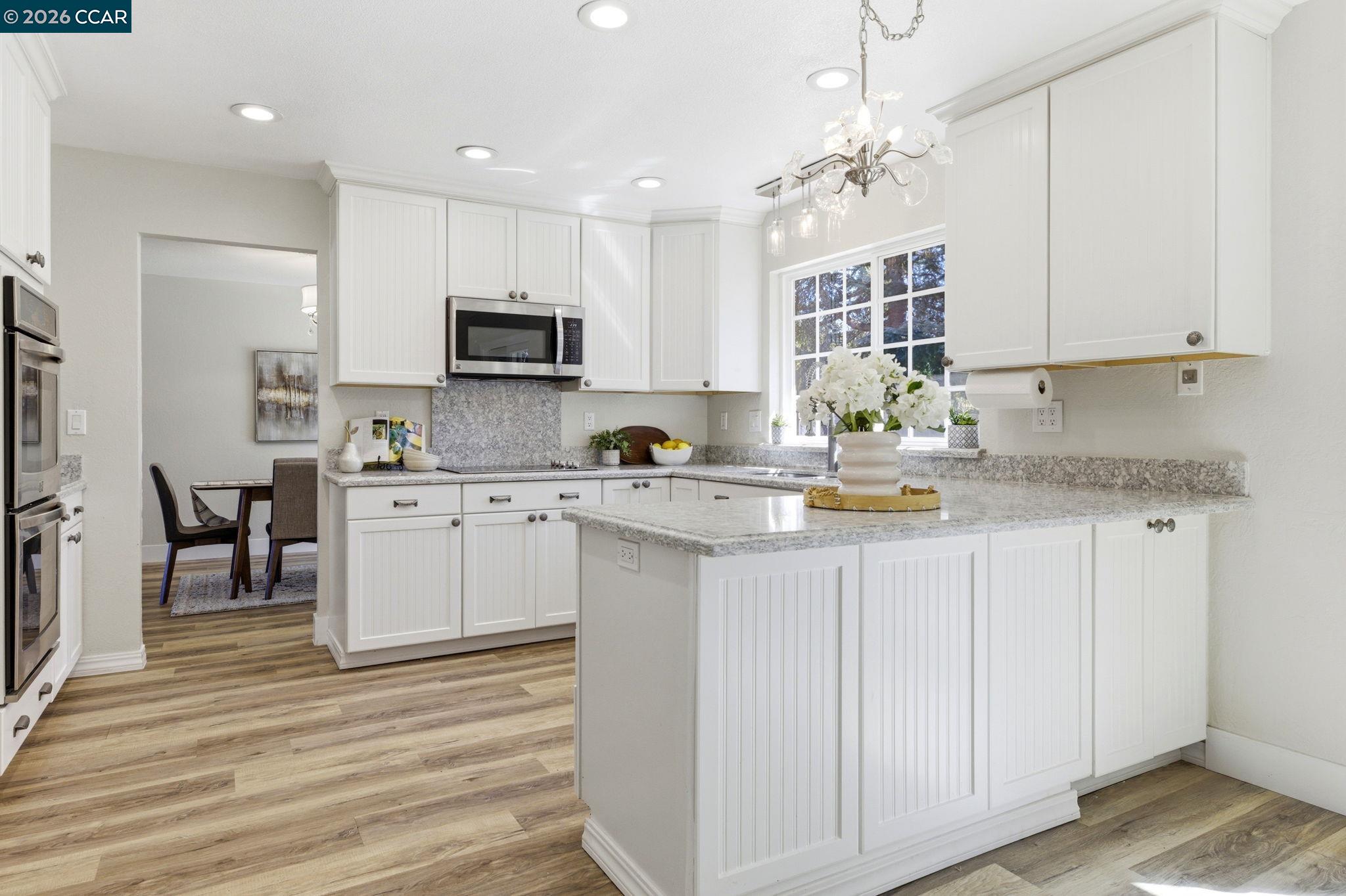 Detail Gallery Image 8 of 36 For 5612 Frank Pl, Clayton,  CA 94517 - 4 Beds | 2/1 Baths