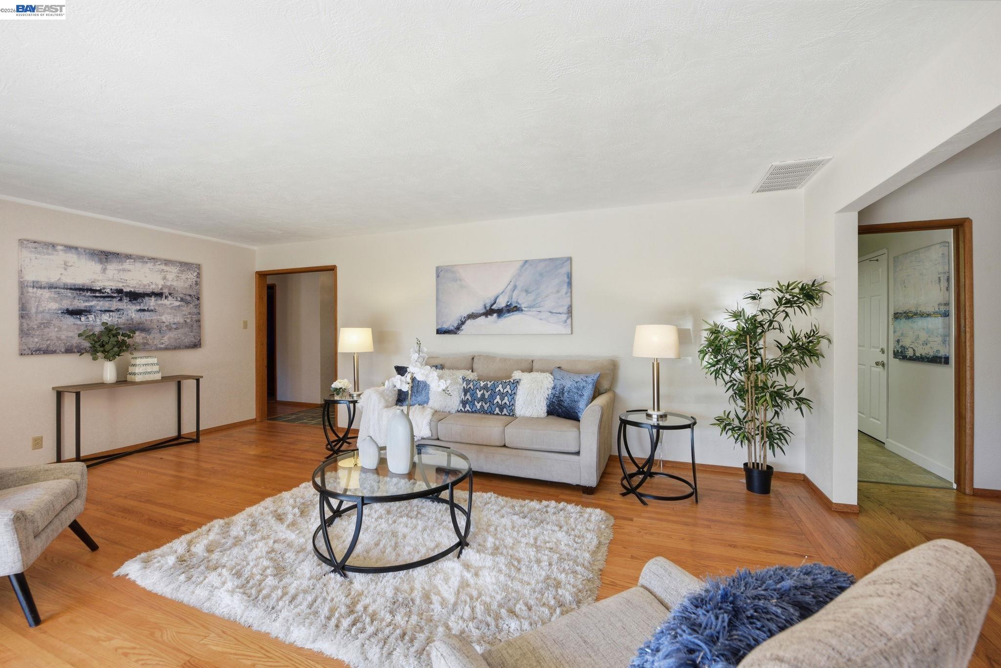 Detail Gallery Image 13 of 60 For 38149 Glenmoor Dr., Fremont,  CA 94536-6704 - 4 Beds | 2 Baths