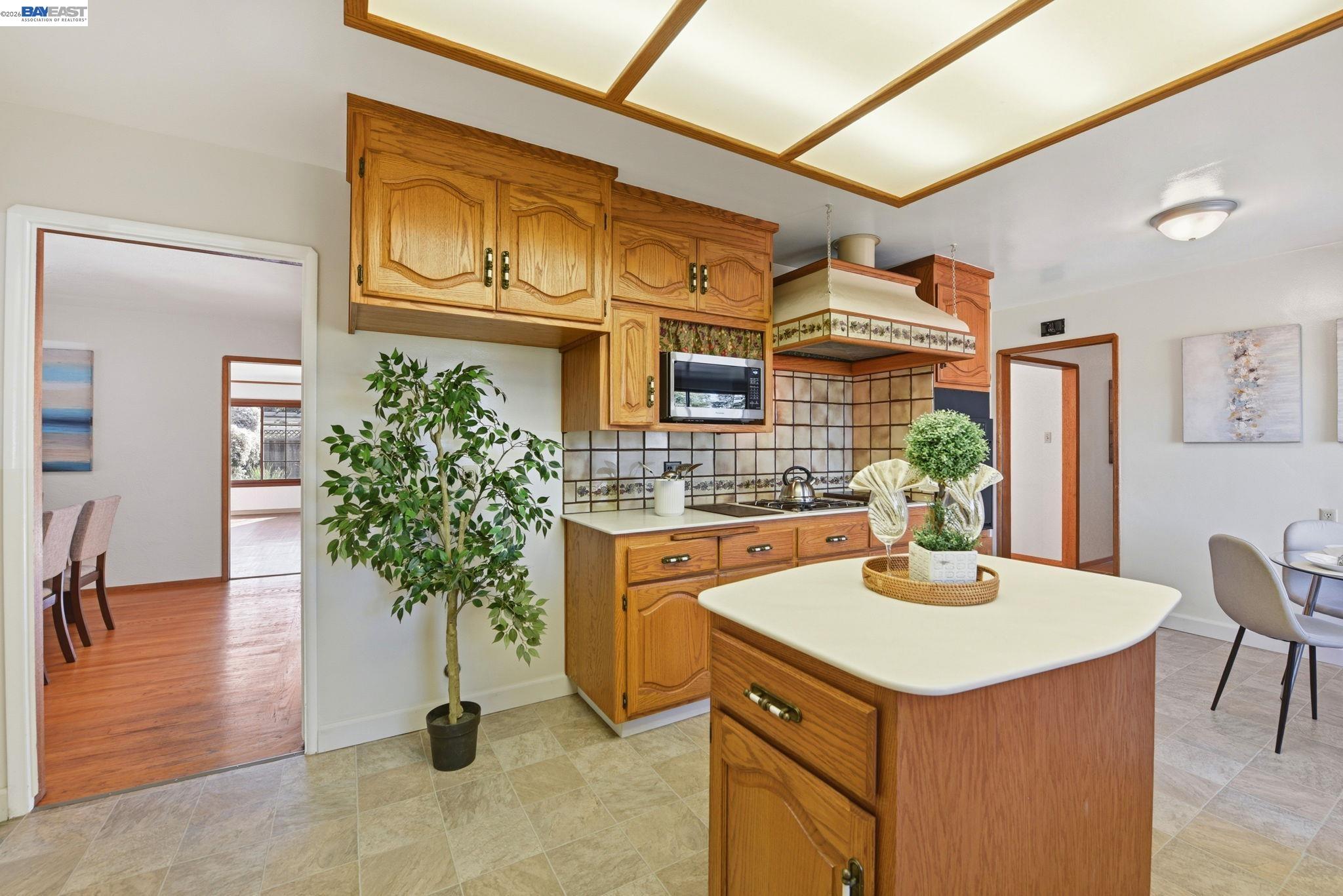Detail Gallery Image 17 of 60 For 38149 Glenmoor Dr., Fremont,  CA 94536-6704 - 4 Beds | 2 Baths