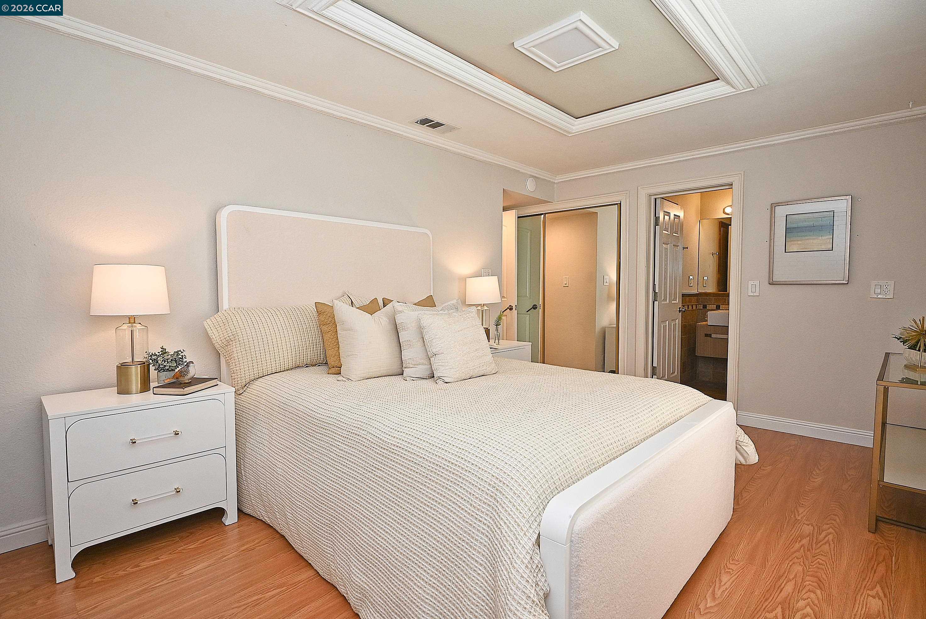 Photo #13: 41127835 Listing: Photo #13