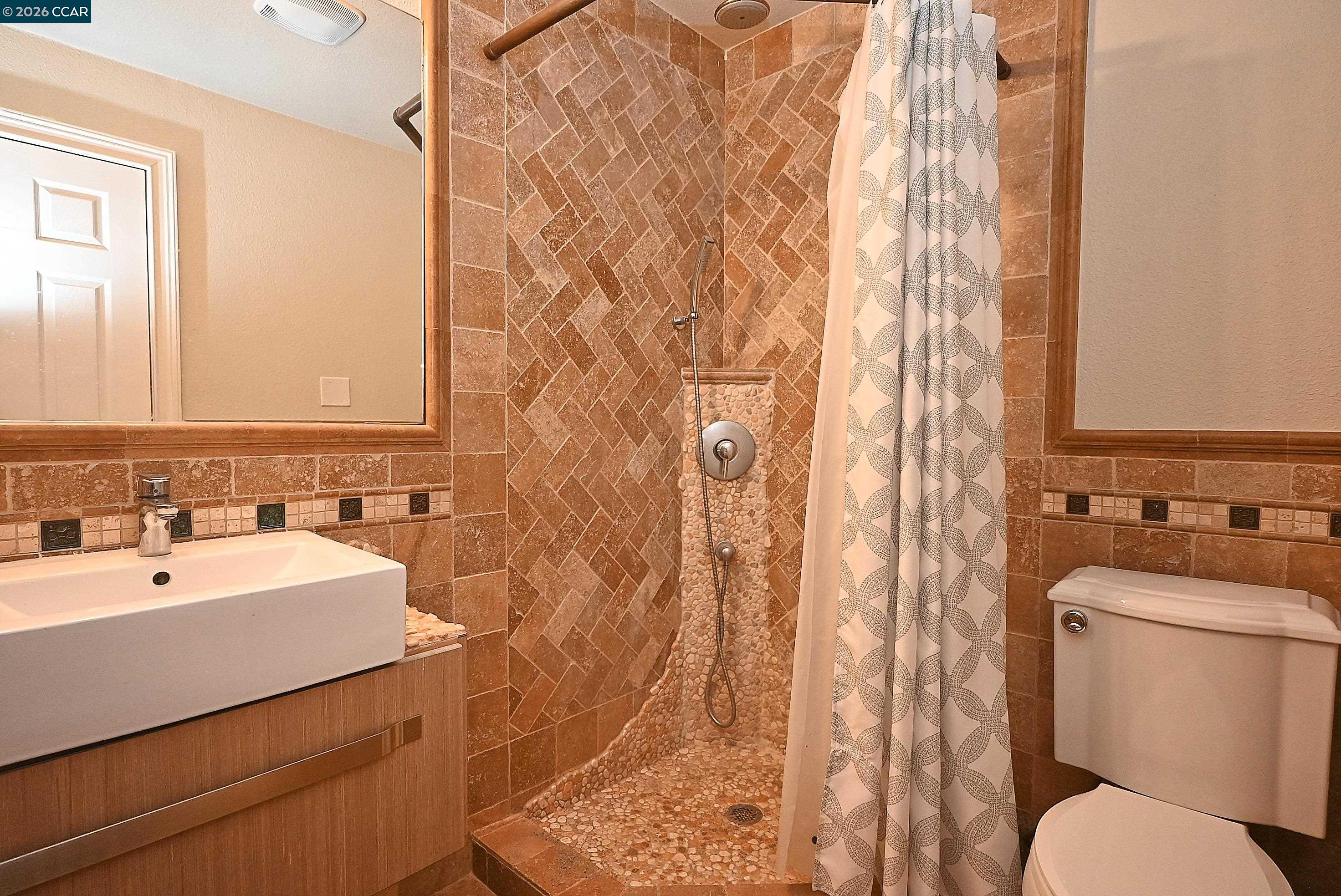 Photo #17: 41127835 Listing: Photo #17