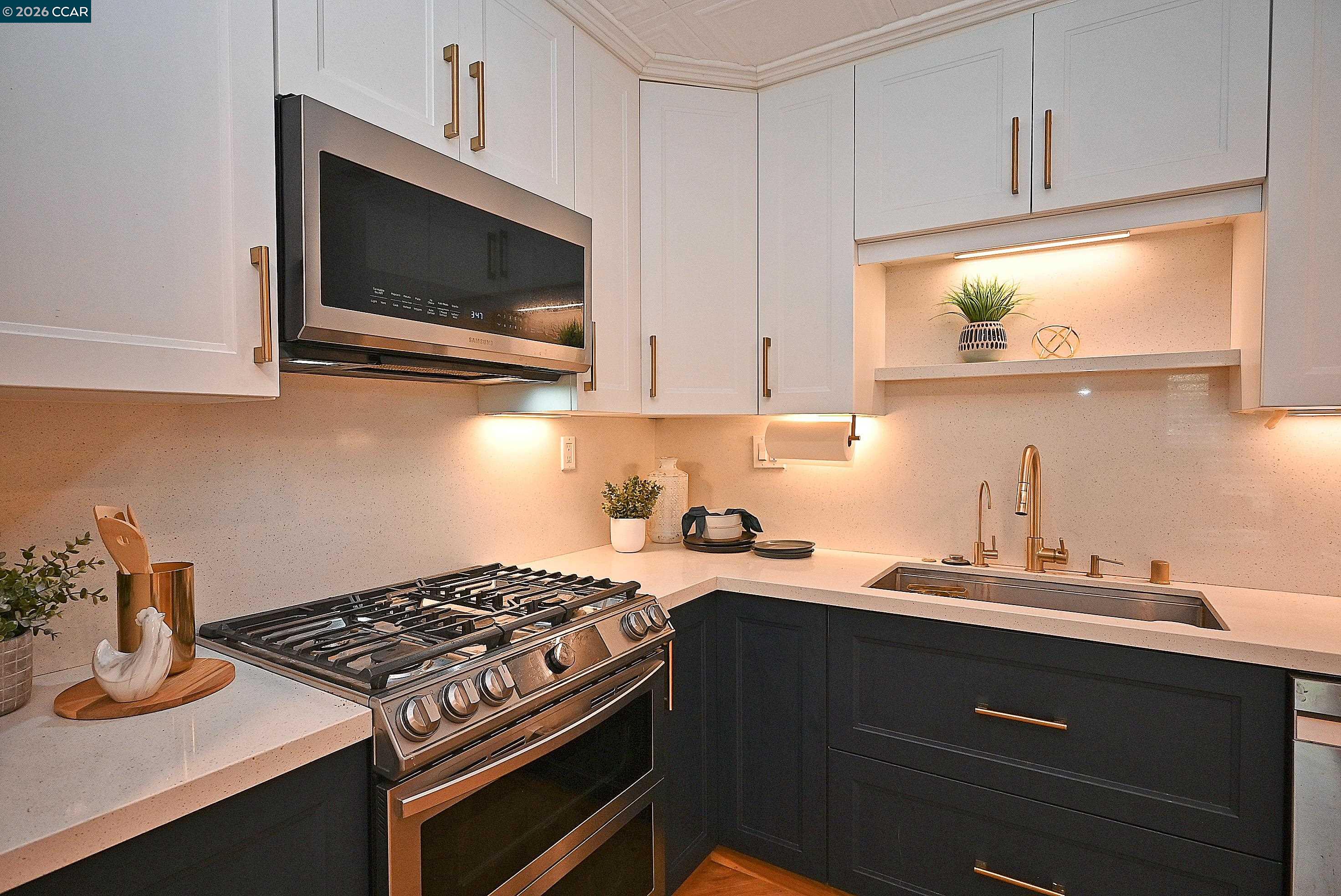 Photo #5: 41127835 Listing: Photo #5